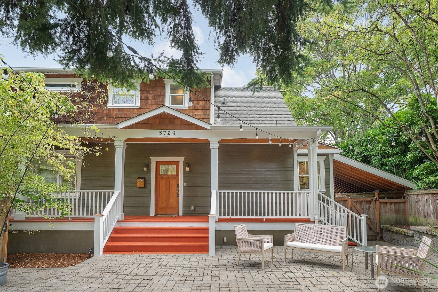 5728 Woodlawn AVE N, Seattle, WA 98103