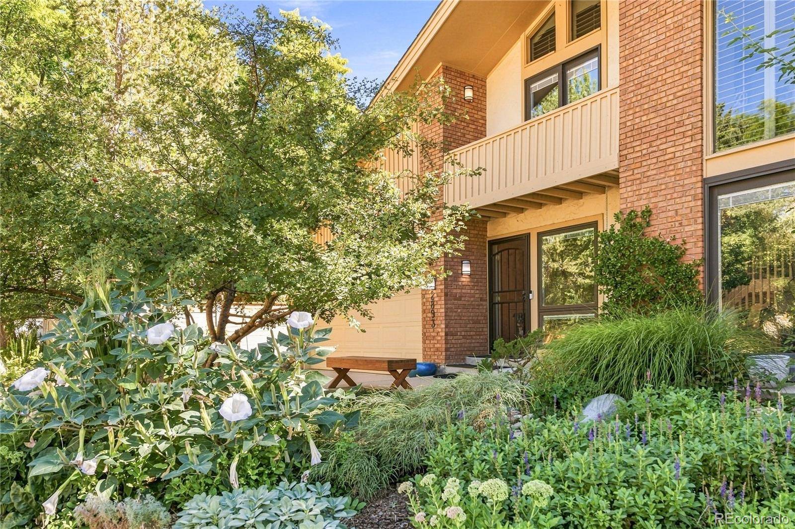 2893 S Oakland CIR, Aurora, CO 80014