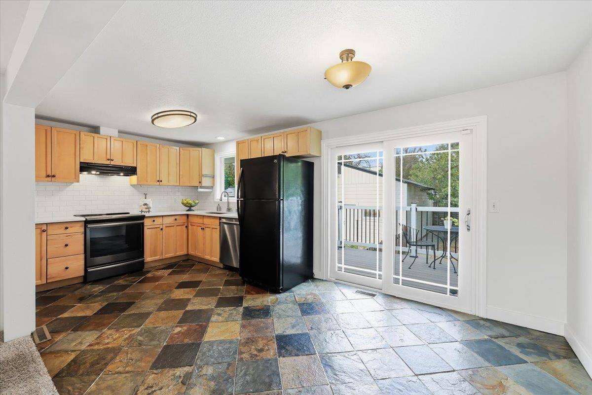 723 E 38th Ave, Spokane, WA 99203