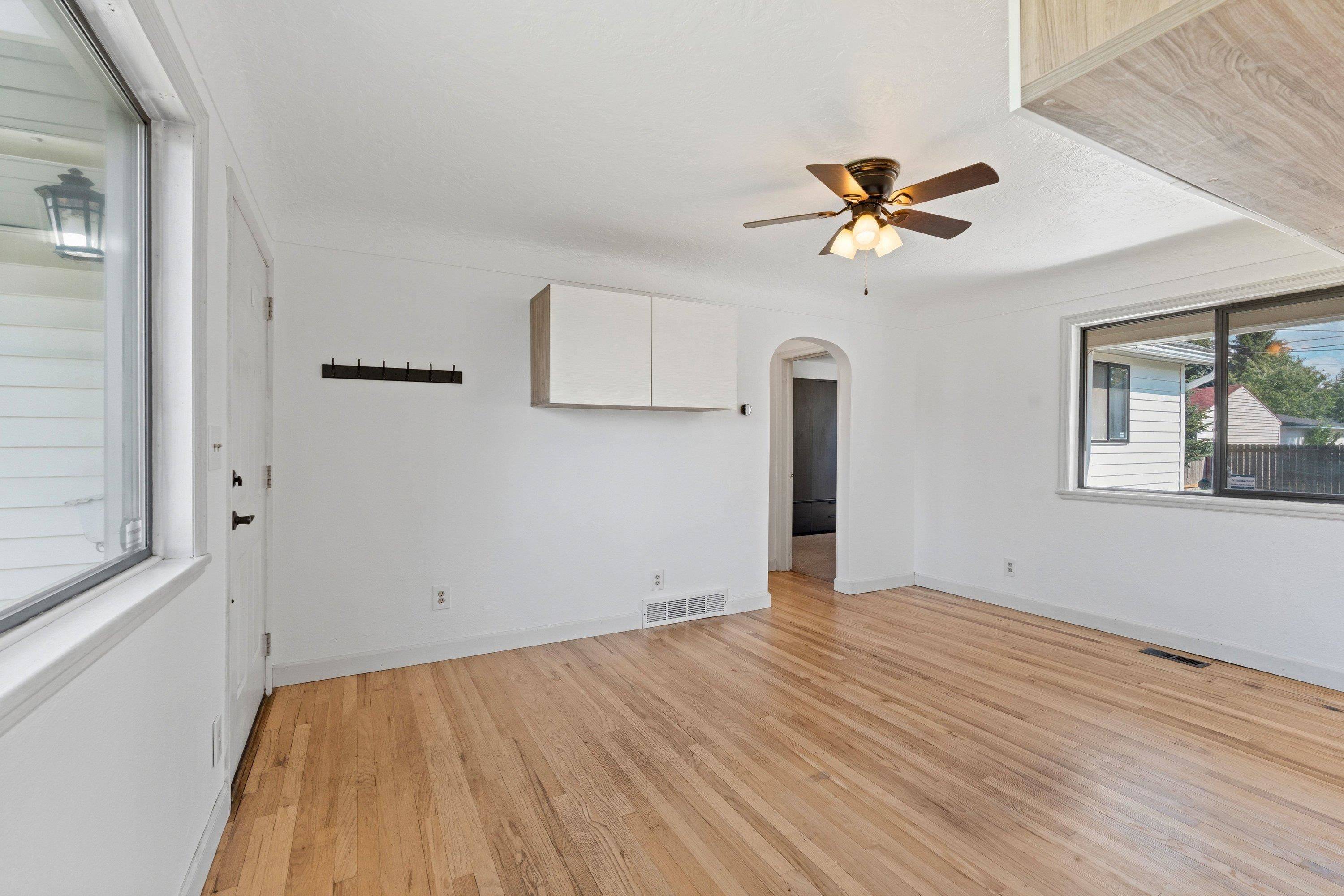 4724 N Maple St, Spokane, WA 99205