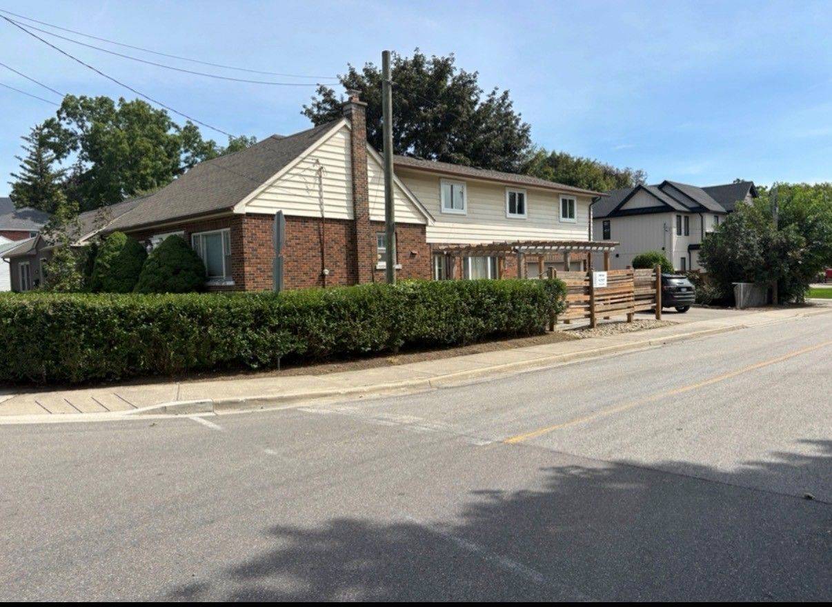 320 Pine ST, Milton, ON L9T 1K7