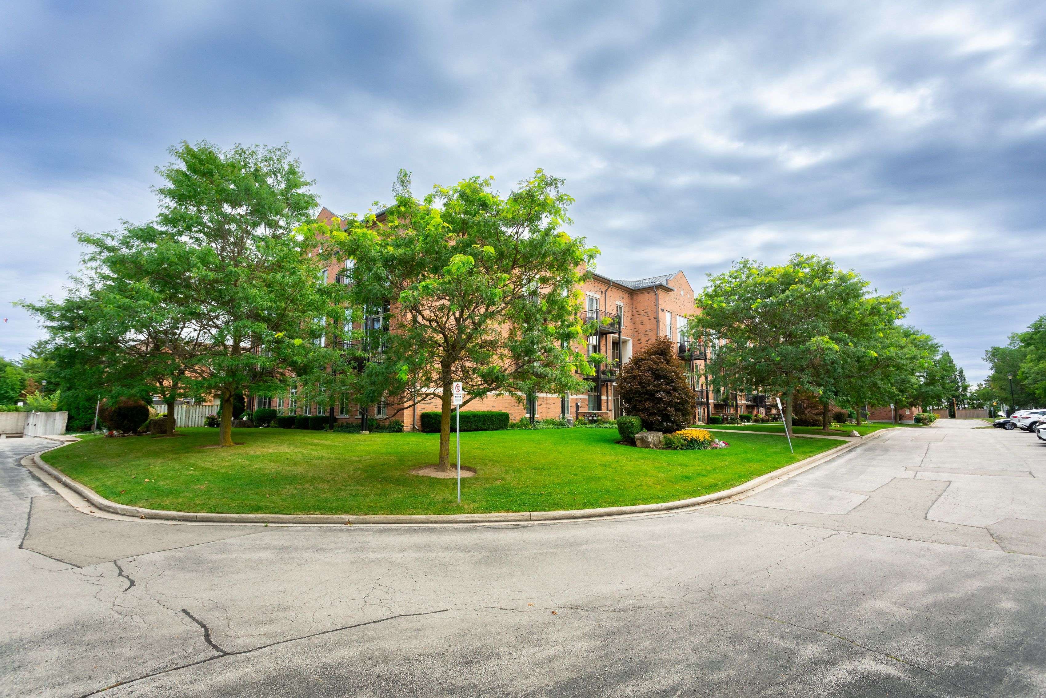262 Dundas ST E #111, Hamilton, ON L0R 2H4