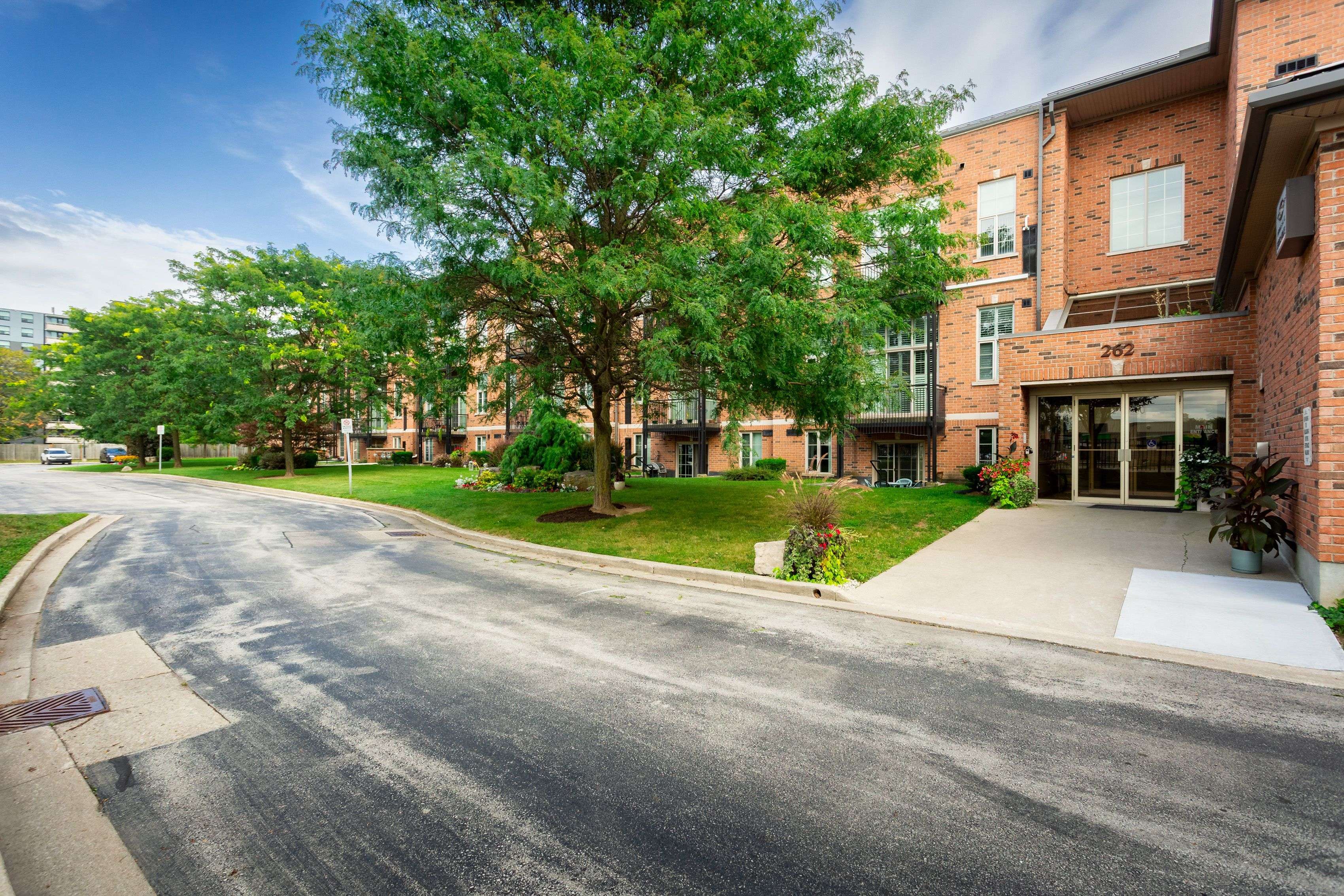 262 Dundas ST E #111, Hamilton, ON L0R 2H4