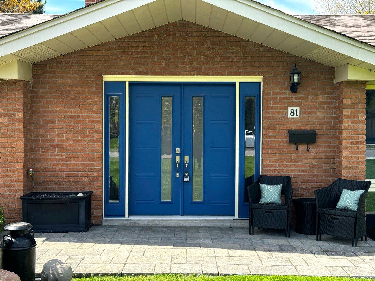 81 Thomson DR, Hamilton, ON L8B 0G5