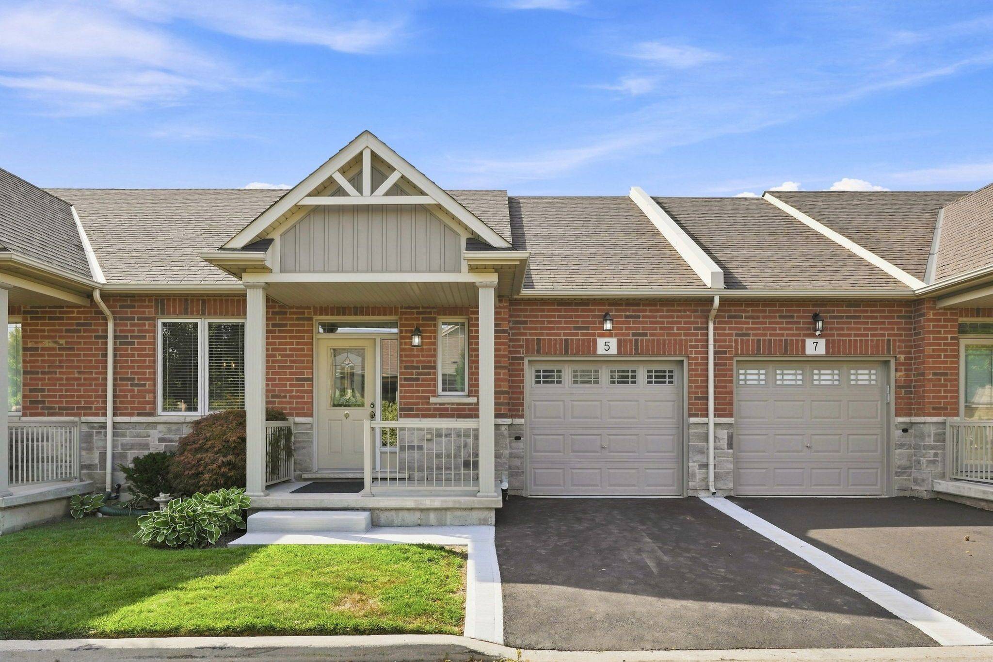 5 Murphy LN, Hamilton, ON L0R 1C0
