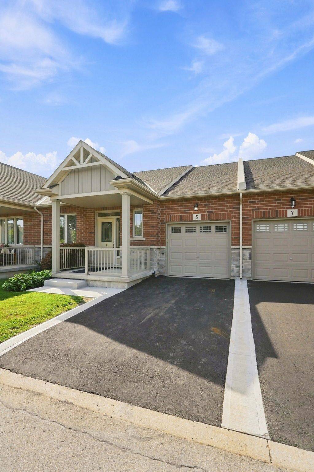5 Murphy LN, Hamilton, ON L0R 1C0