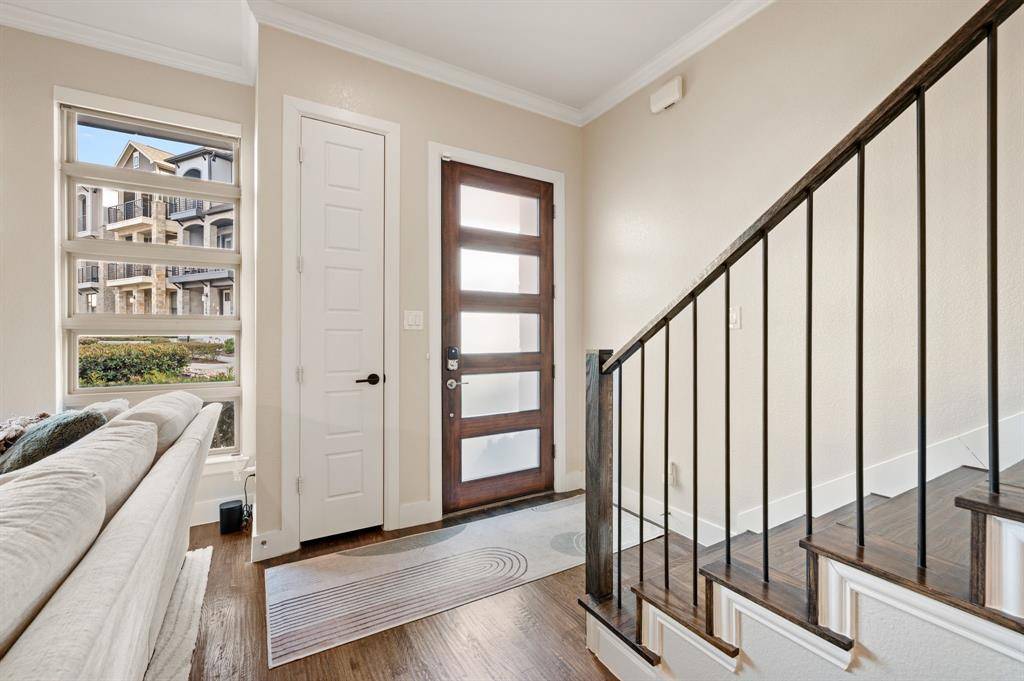 8254 Laflin Lane, Dallas, TX 75231