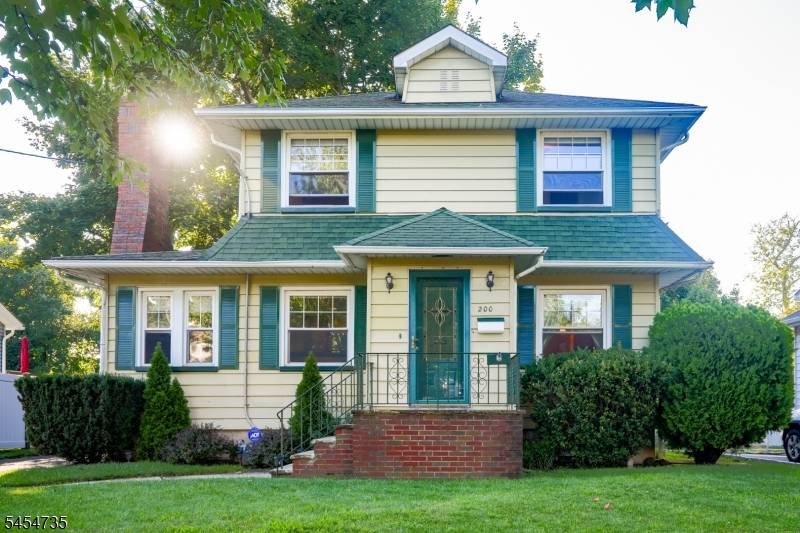 200 Elm Ave, Teaneck Twp., NJ 07666