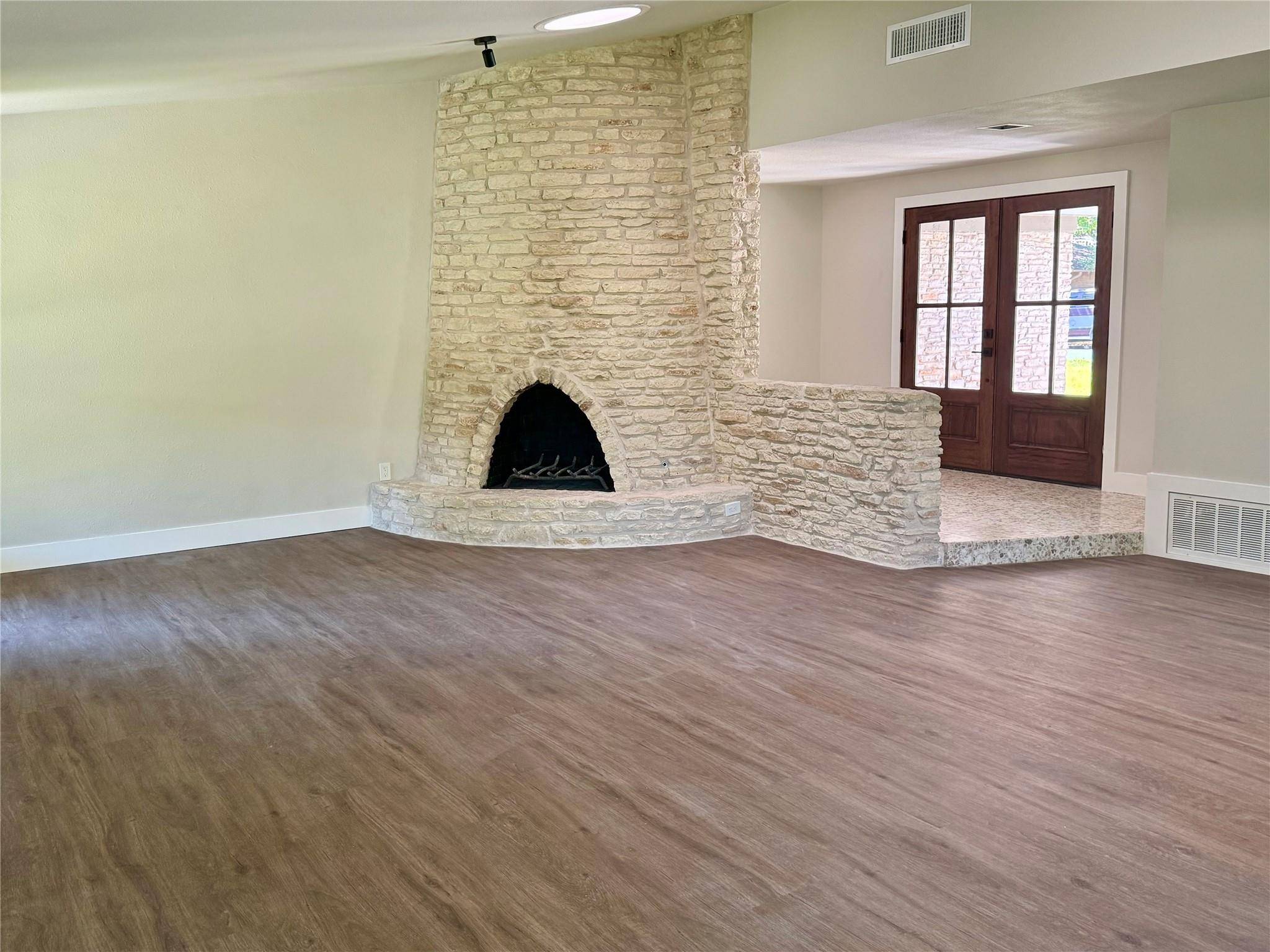 1302 July DR, Austin, TX 78753