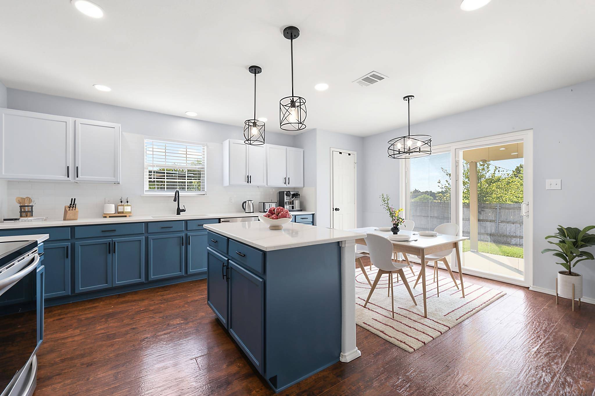 370 Holly Grove ST, Kyle, TX 78640