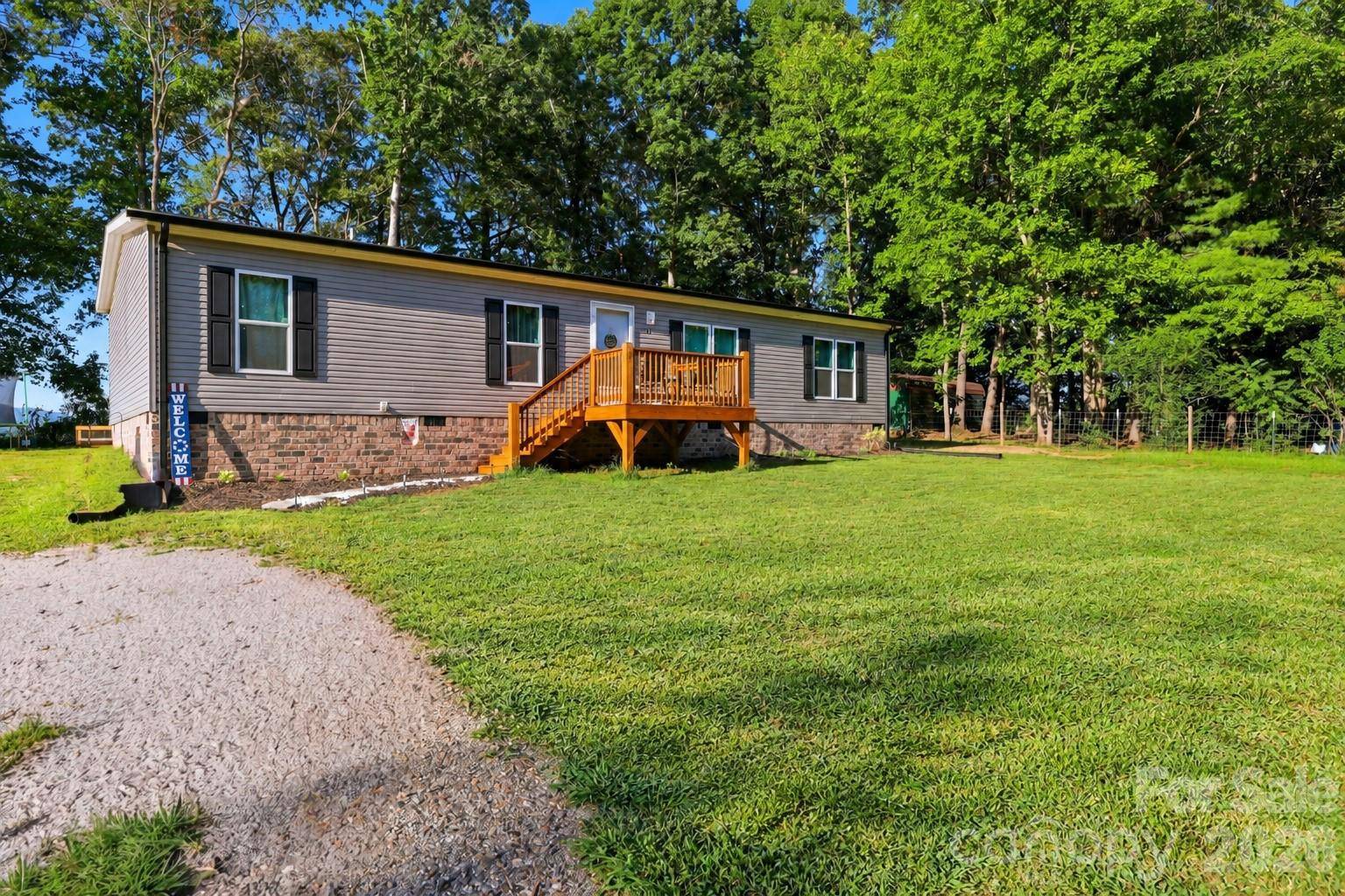 947 Jay Burke RD, Taylorsville, NC 28681