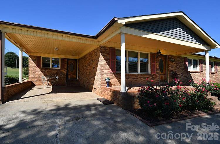 2525 Teague ST, Lincolnton, NC 28092