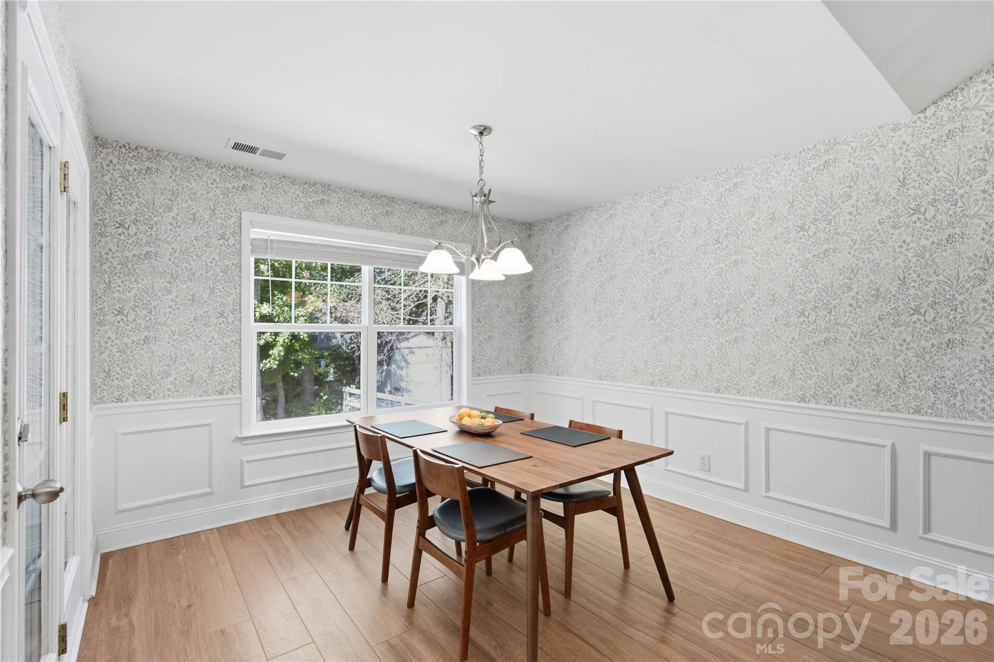 9533 Brighthaven LN, Charlotte, NC 28214