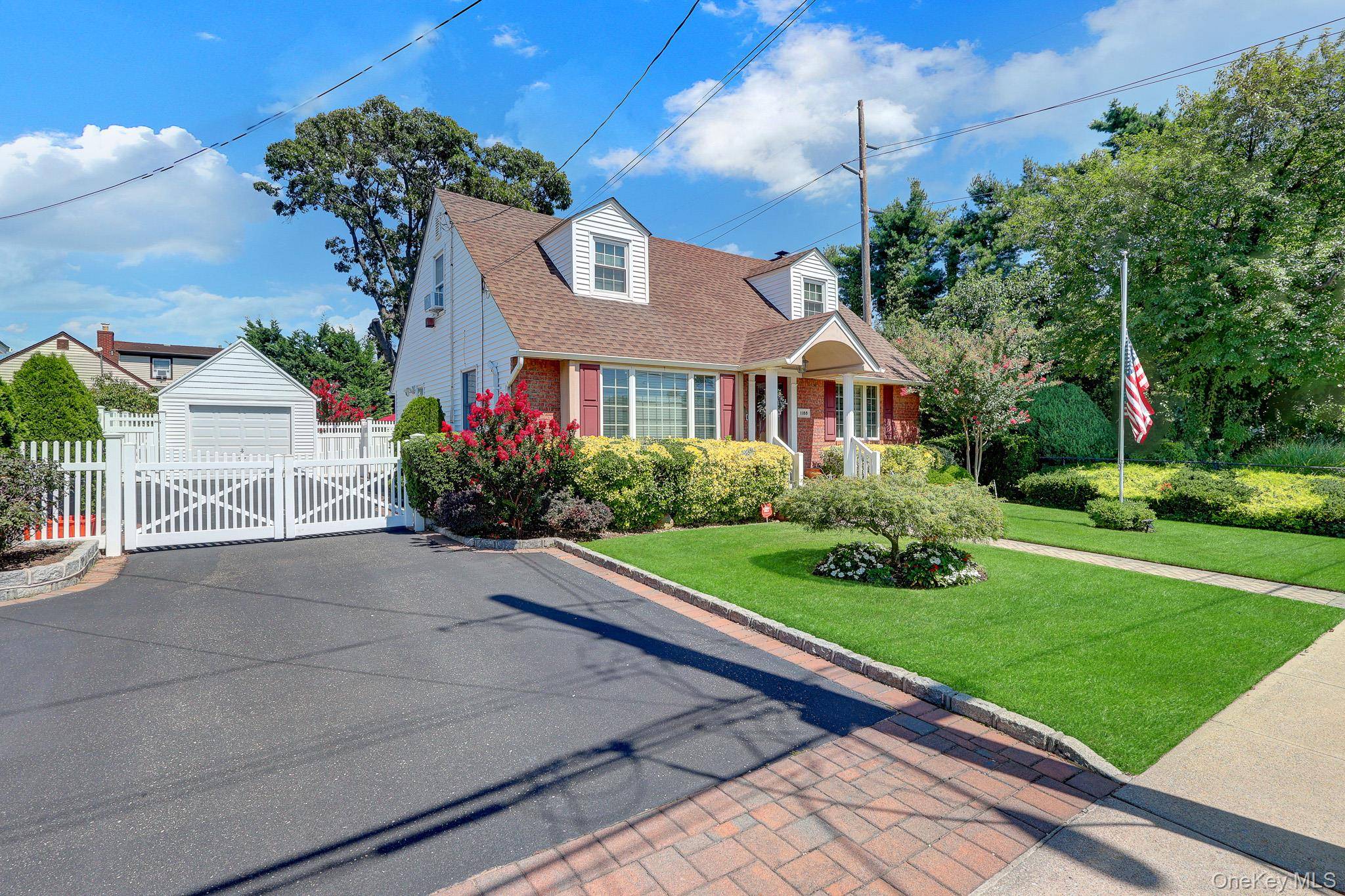 1188 New York AVE, Franklin Square, NY 11010