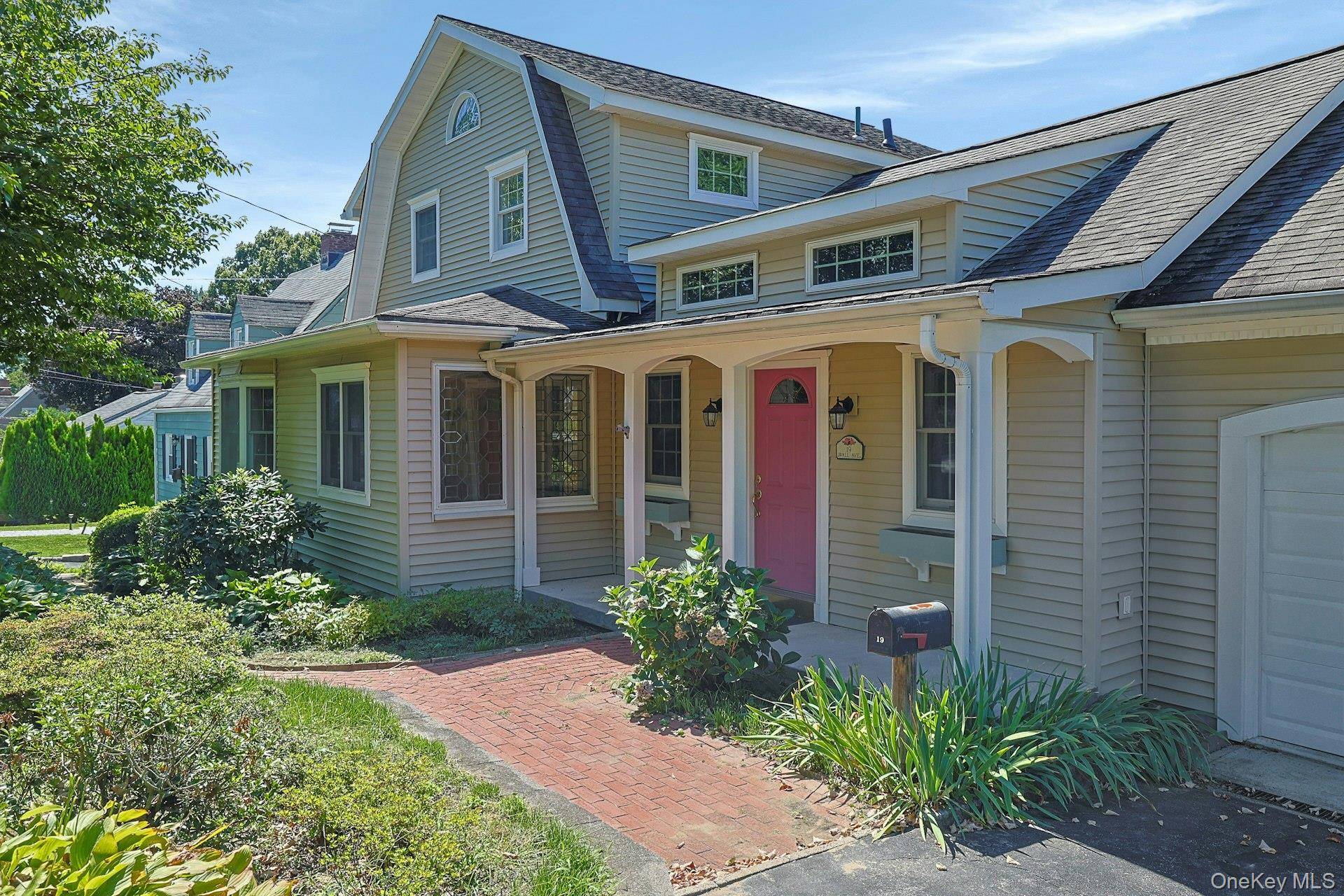 19 Wall AVE, Valhalla, NY 10595