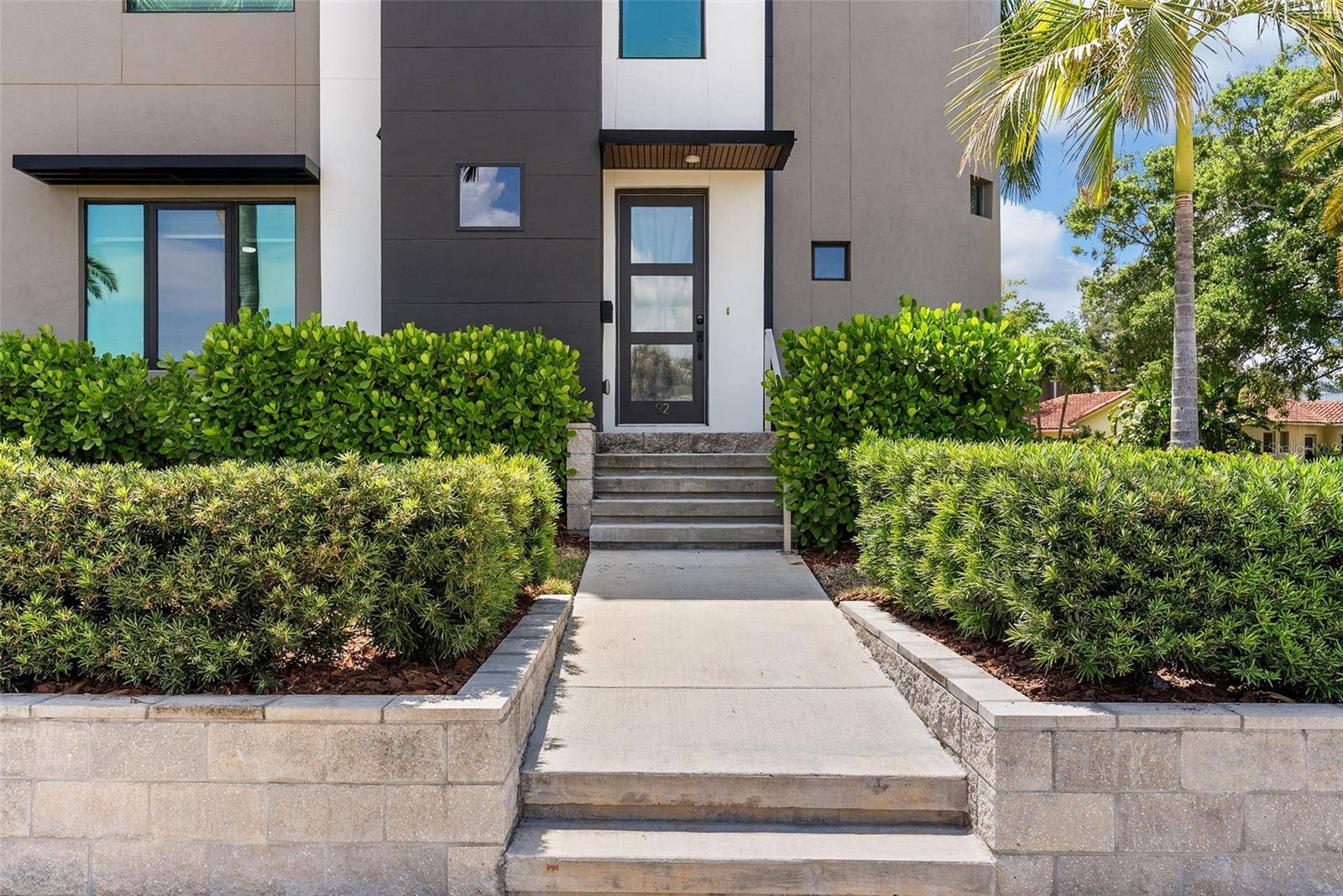 92 W DAVIS BLVD, Tampa, FL 33606