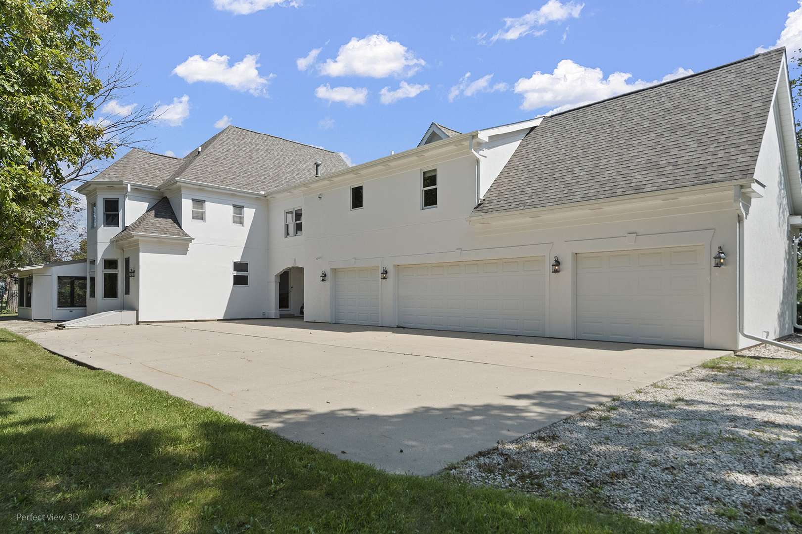 2027 Oak Forest DR, Morris, IL 60450