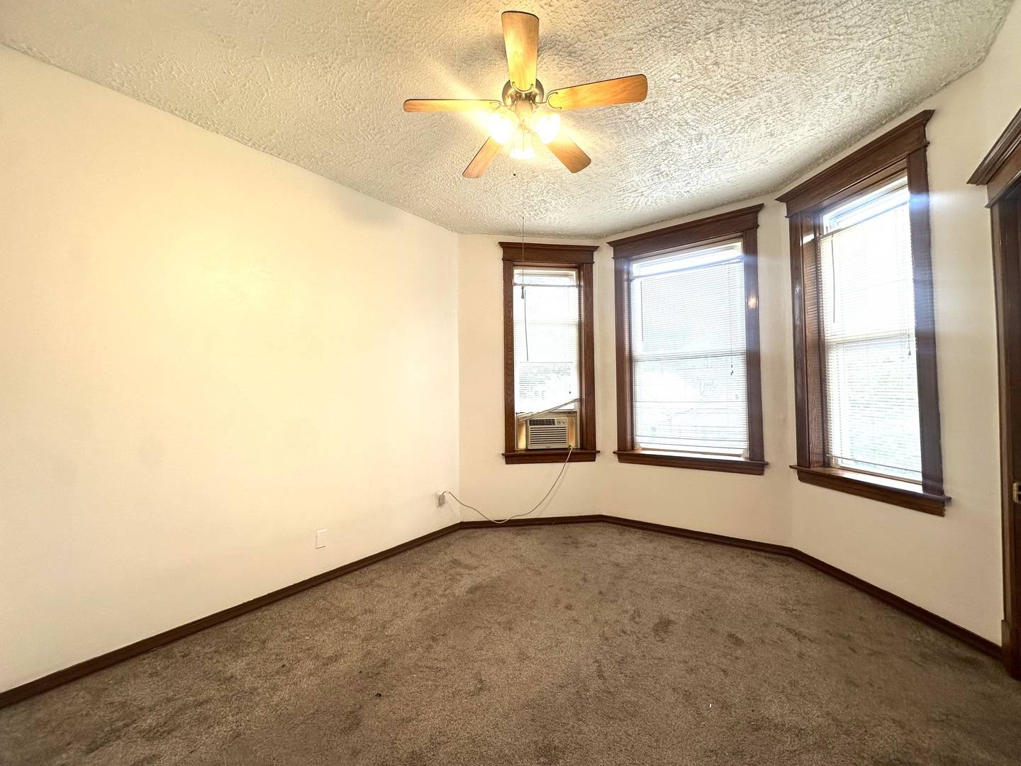 4543 N Keystone AVE #3, Chicago, IL 60630