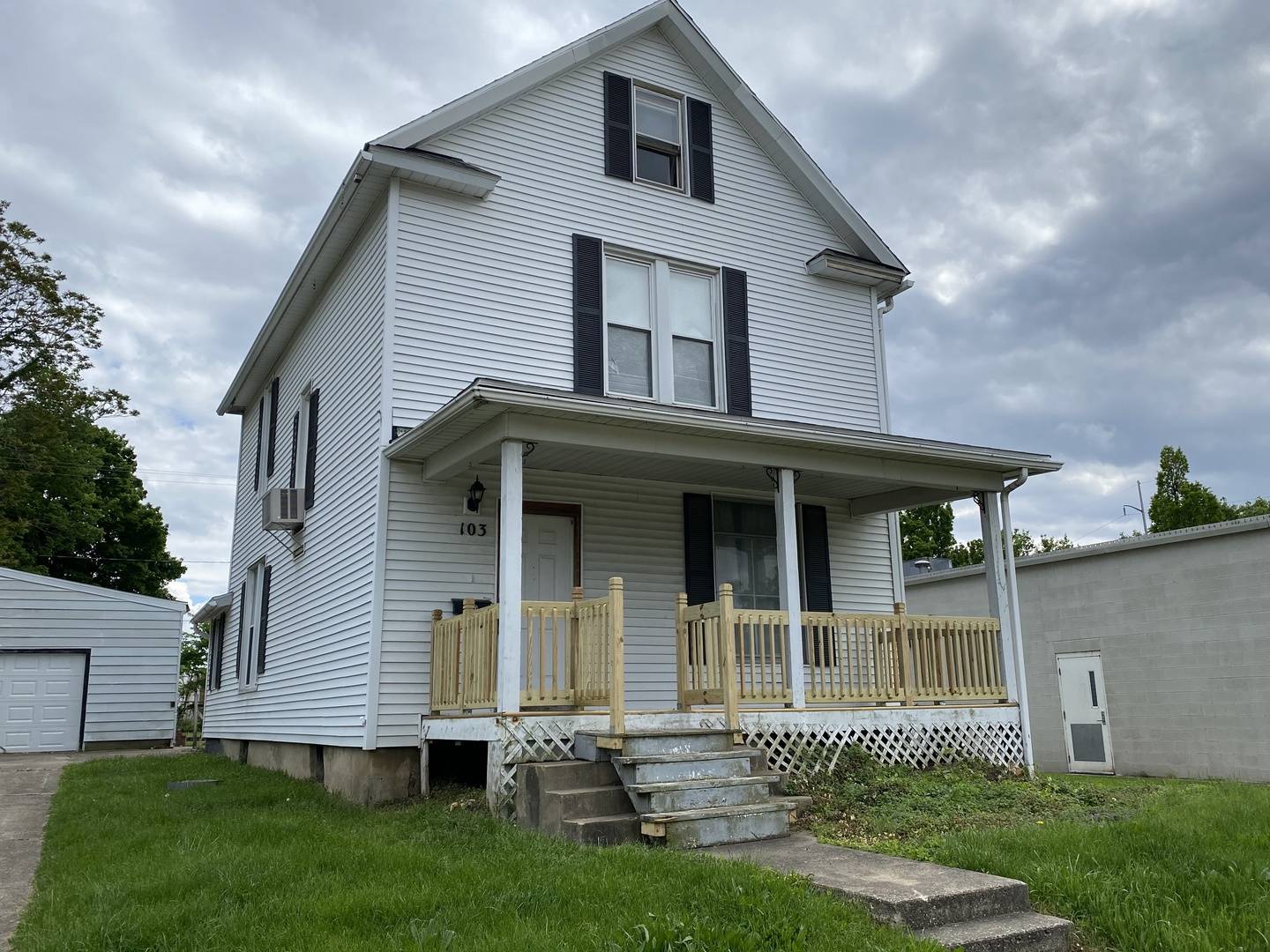 103 E Church ST, Champaign, IL 61820