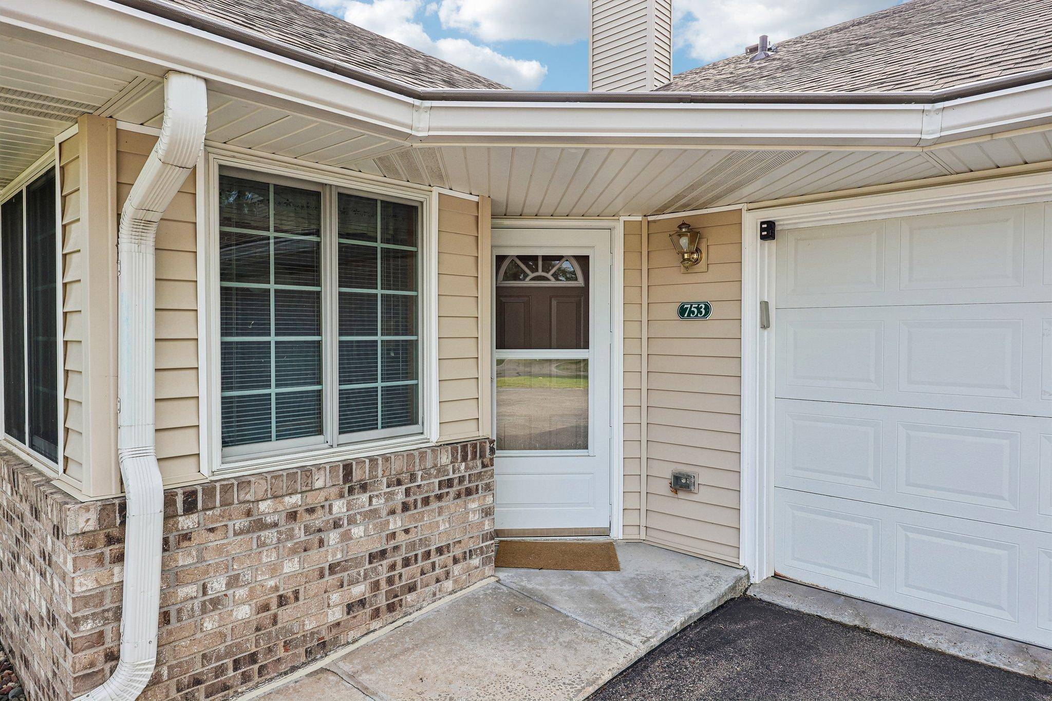 753 85th LN NW, Coon Rapids, MN 55433