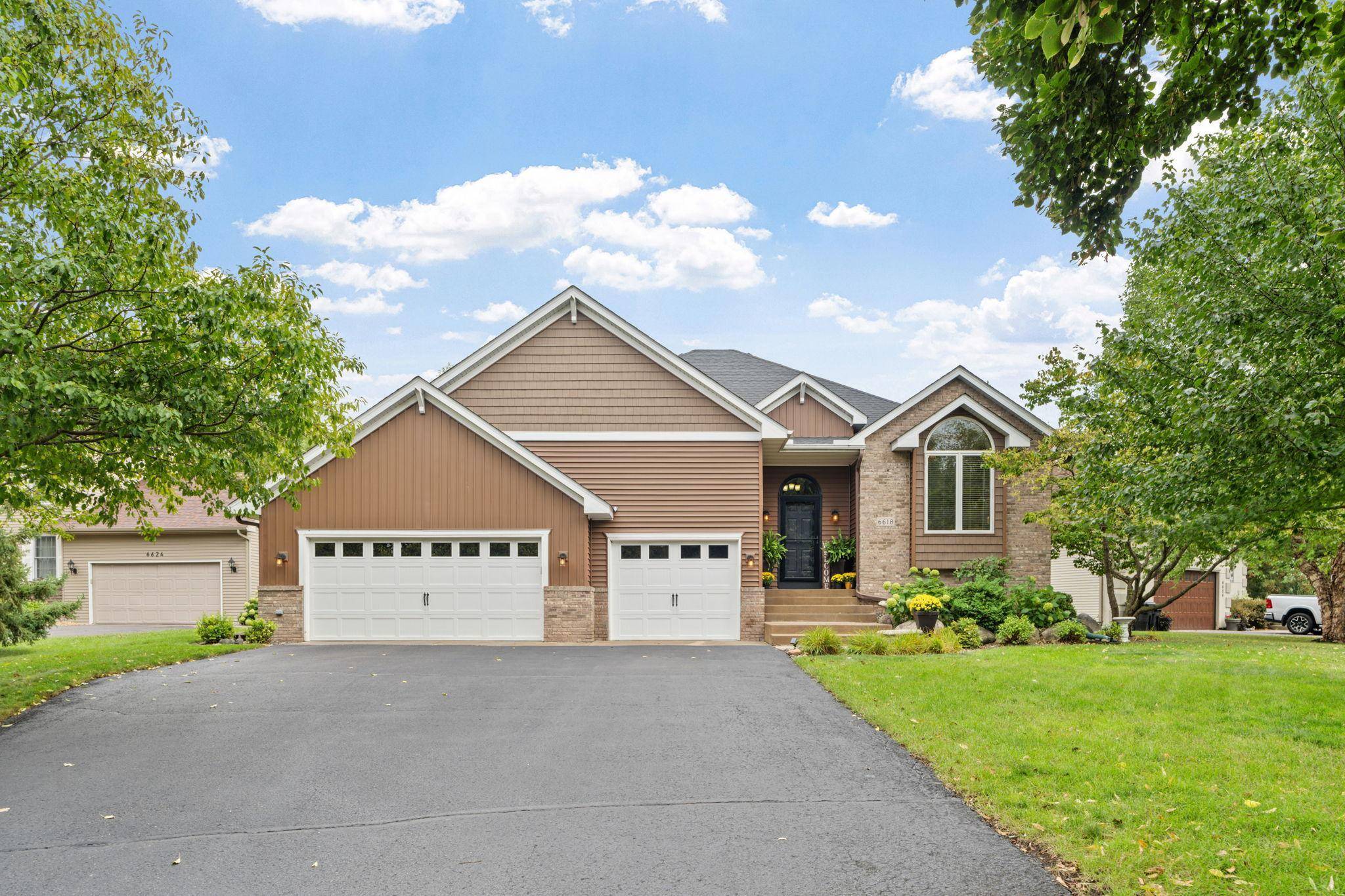 6618 Wild Turkey TRL, Lino Lakes, MN 55014