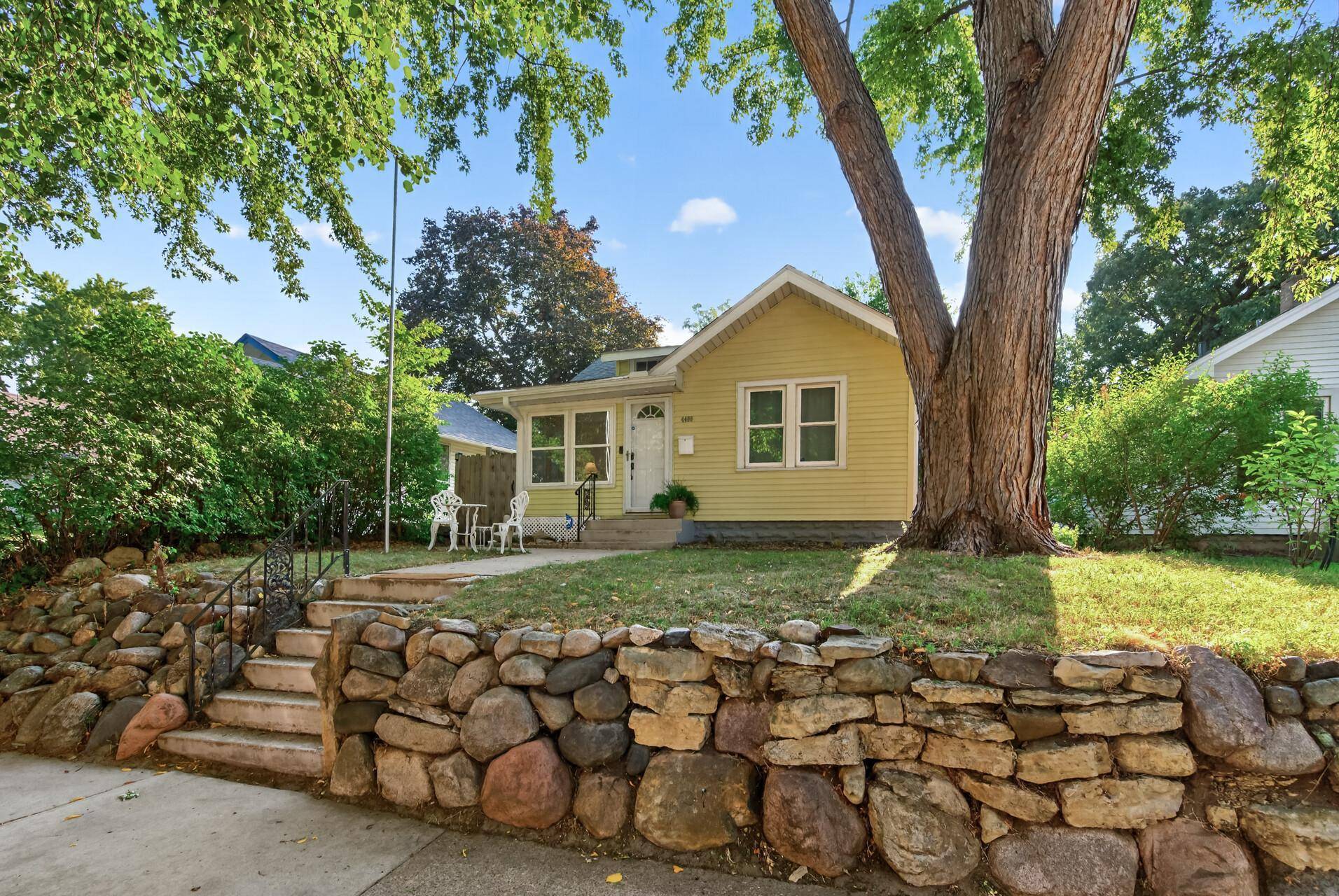4408 Russell AVE N, Minneapolis, MN 55412