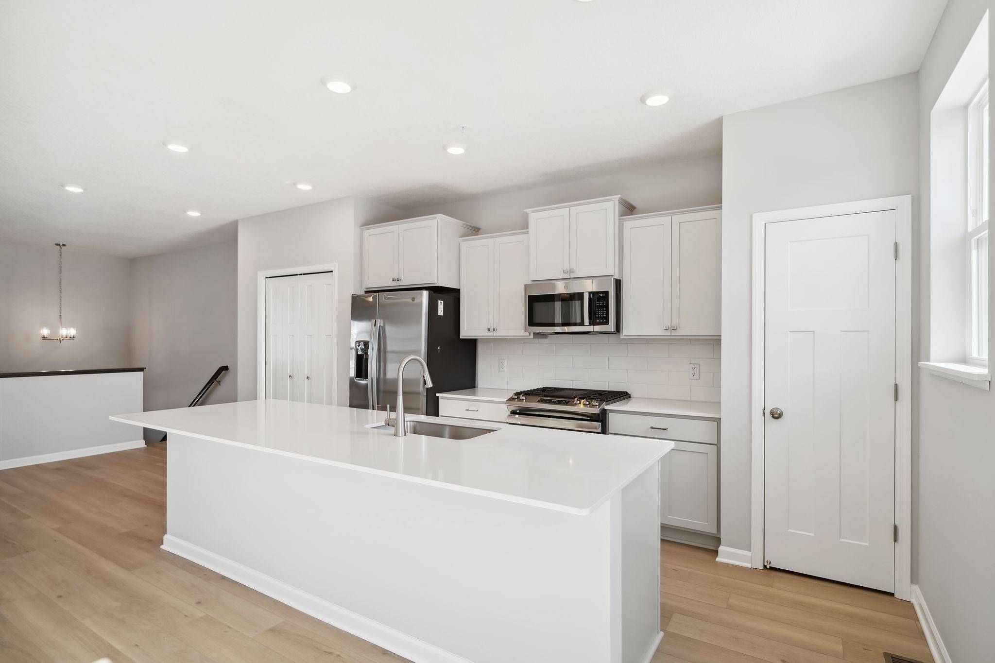 10354 Birchwood CIR, Victoria, MN 55318