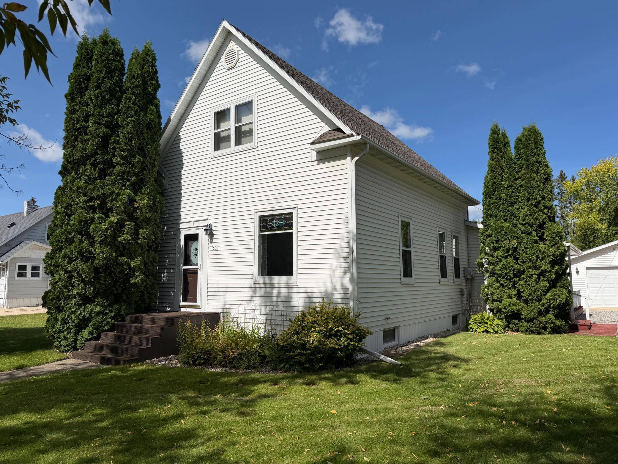 501 Center ST E, Roseau, MN 56751