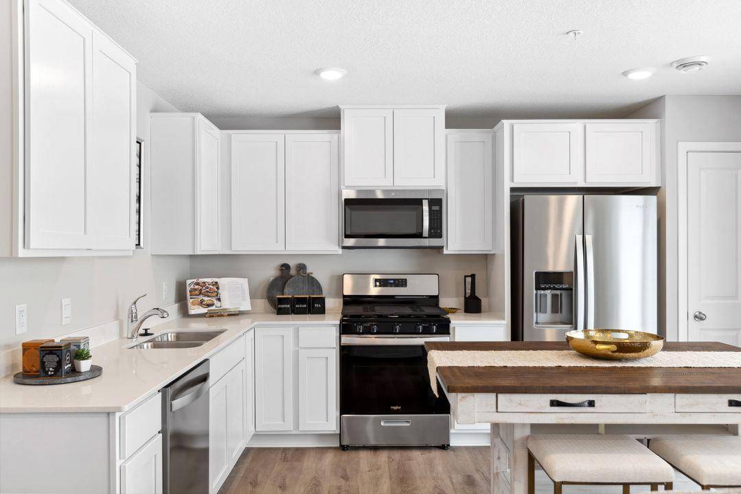 17508 Diplomat LOOP, Lakeville, MN 55044