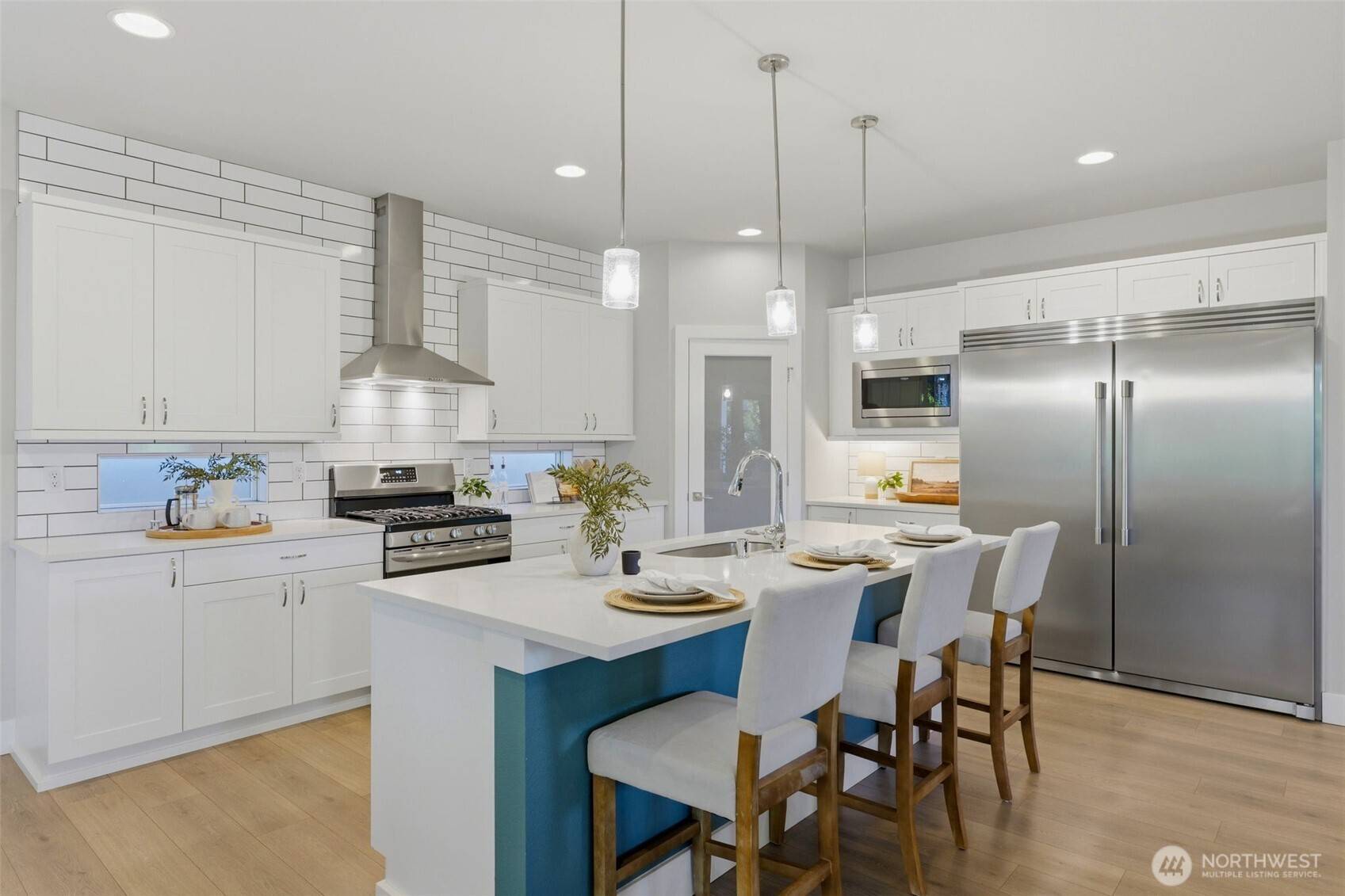 7204 Sinclair AVE, Gig Harbor, WA 98335