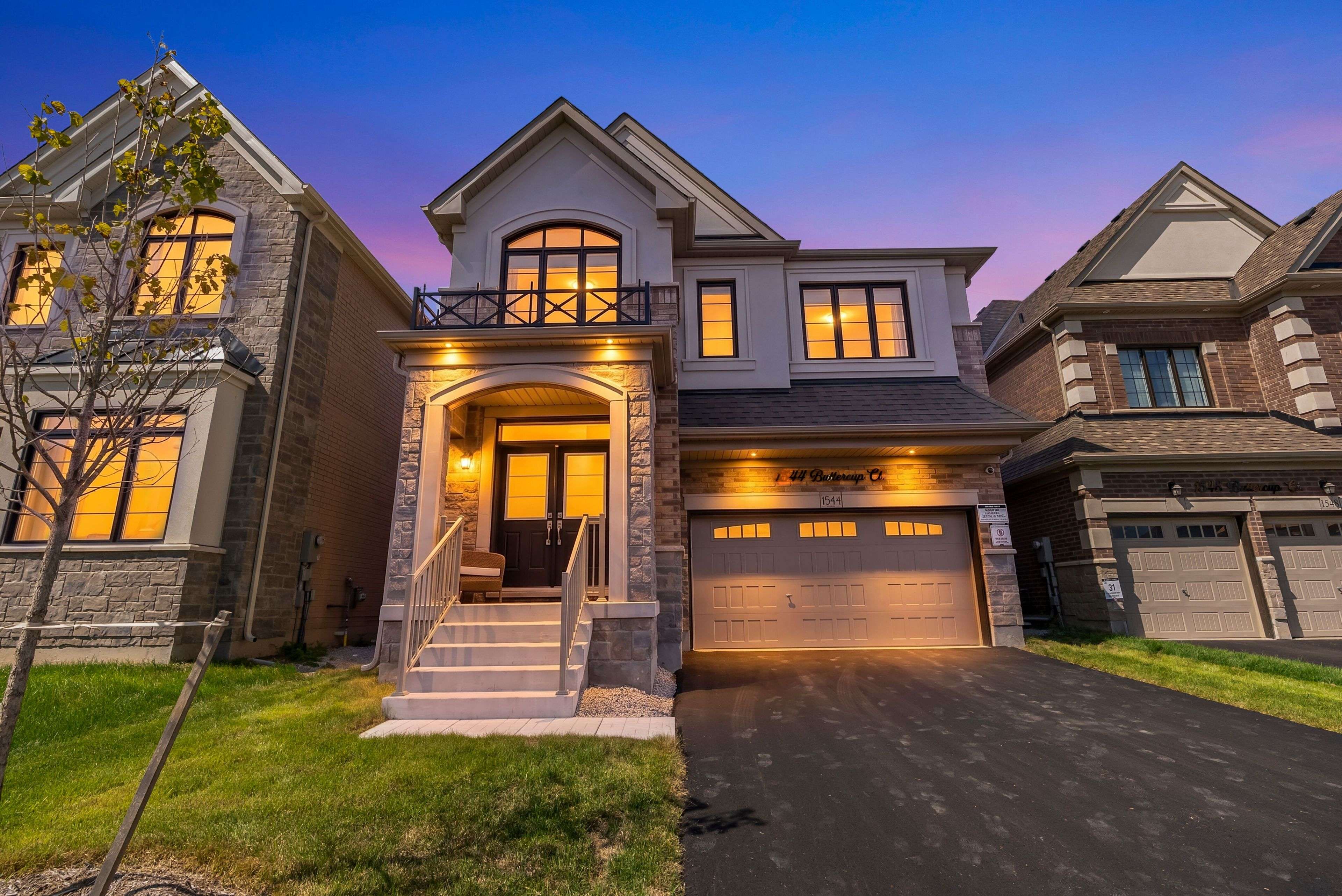 1544 Buttercup CT, Milton, ON L9E 2G3