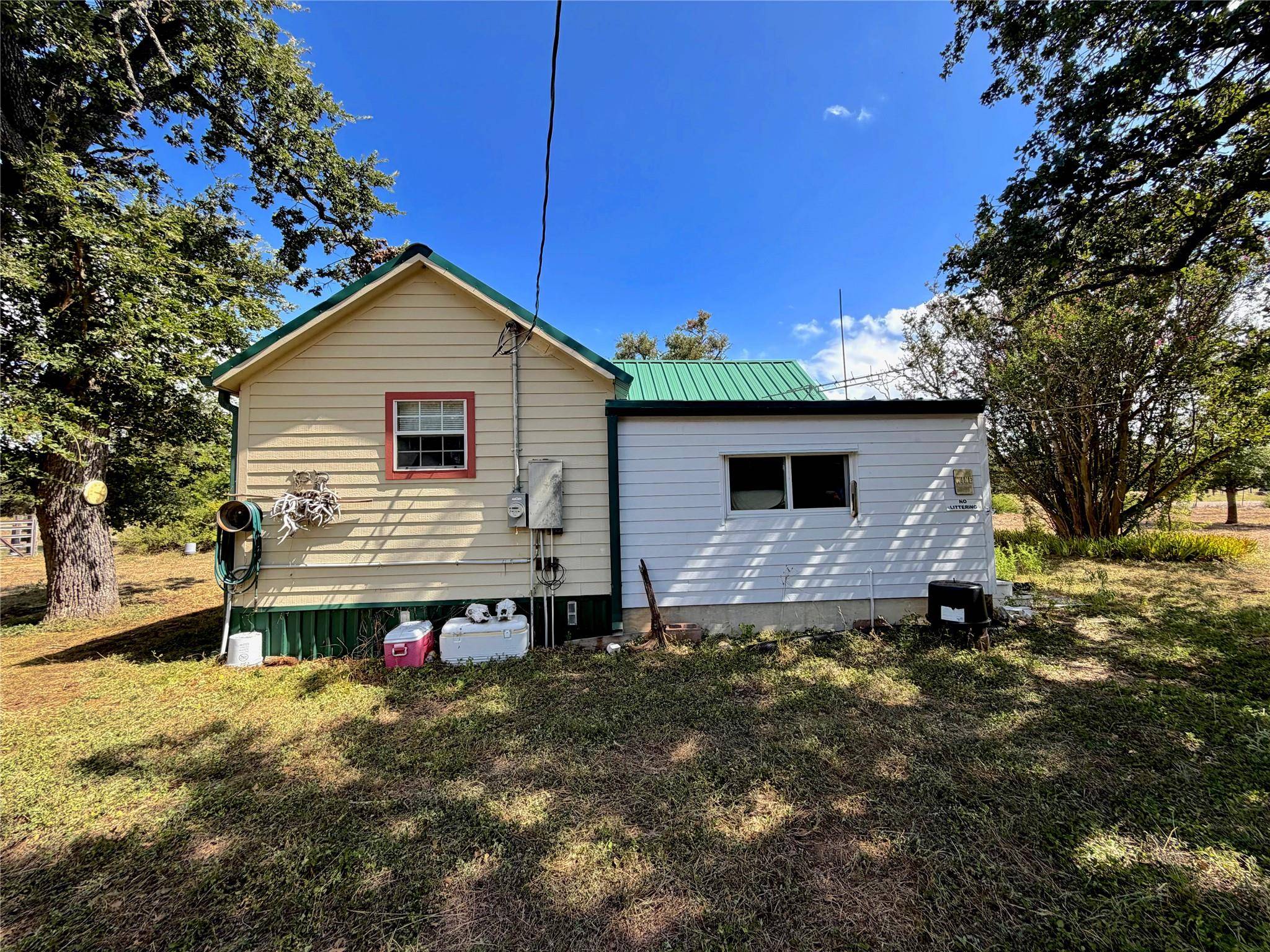 8947 S Fm 1915, Buckholts, TX 76518