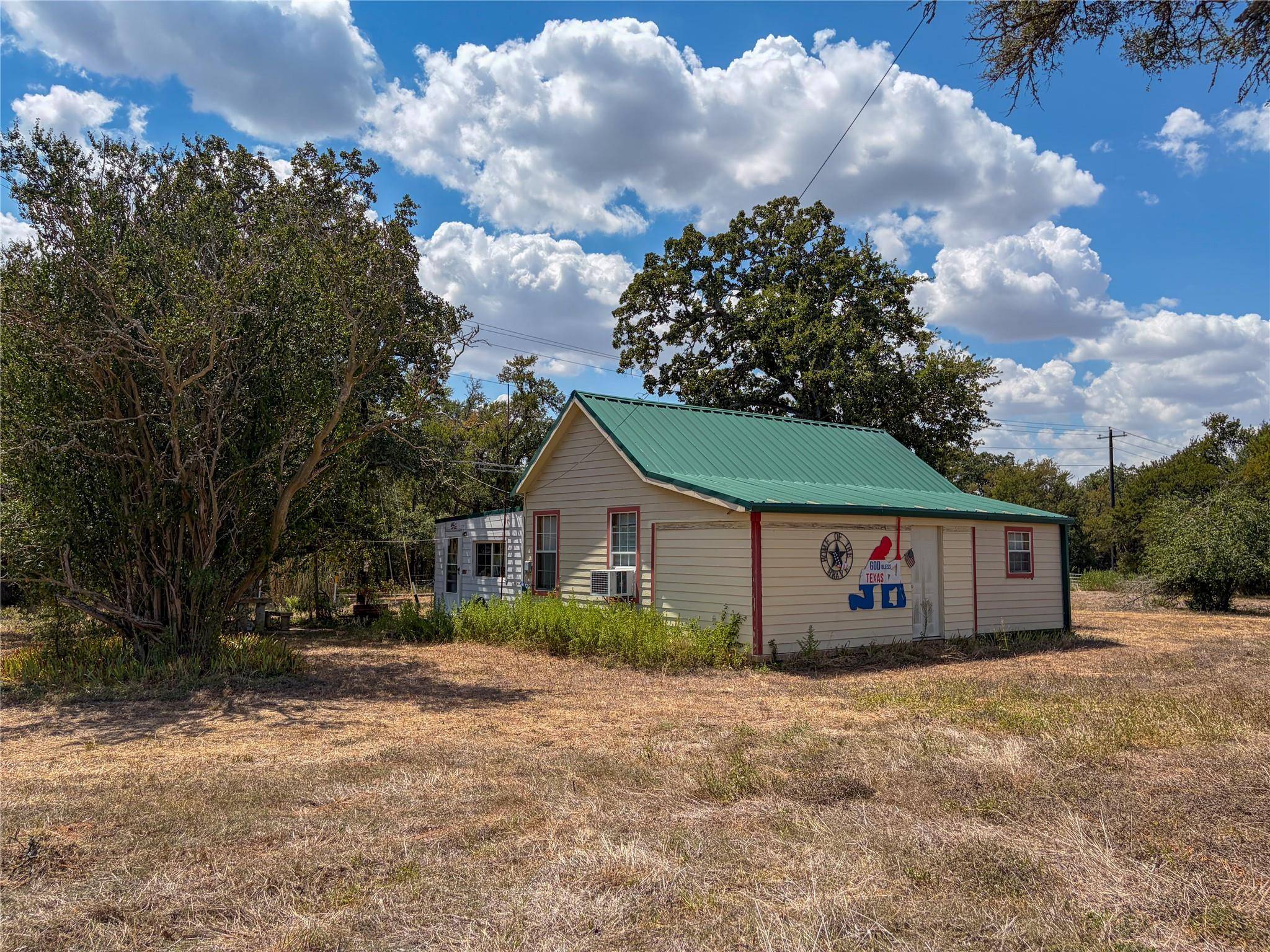 8947 S Fm 1915, Buckholts, TX 76518