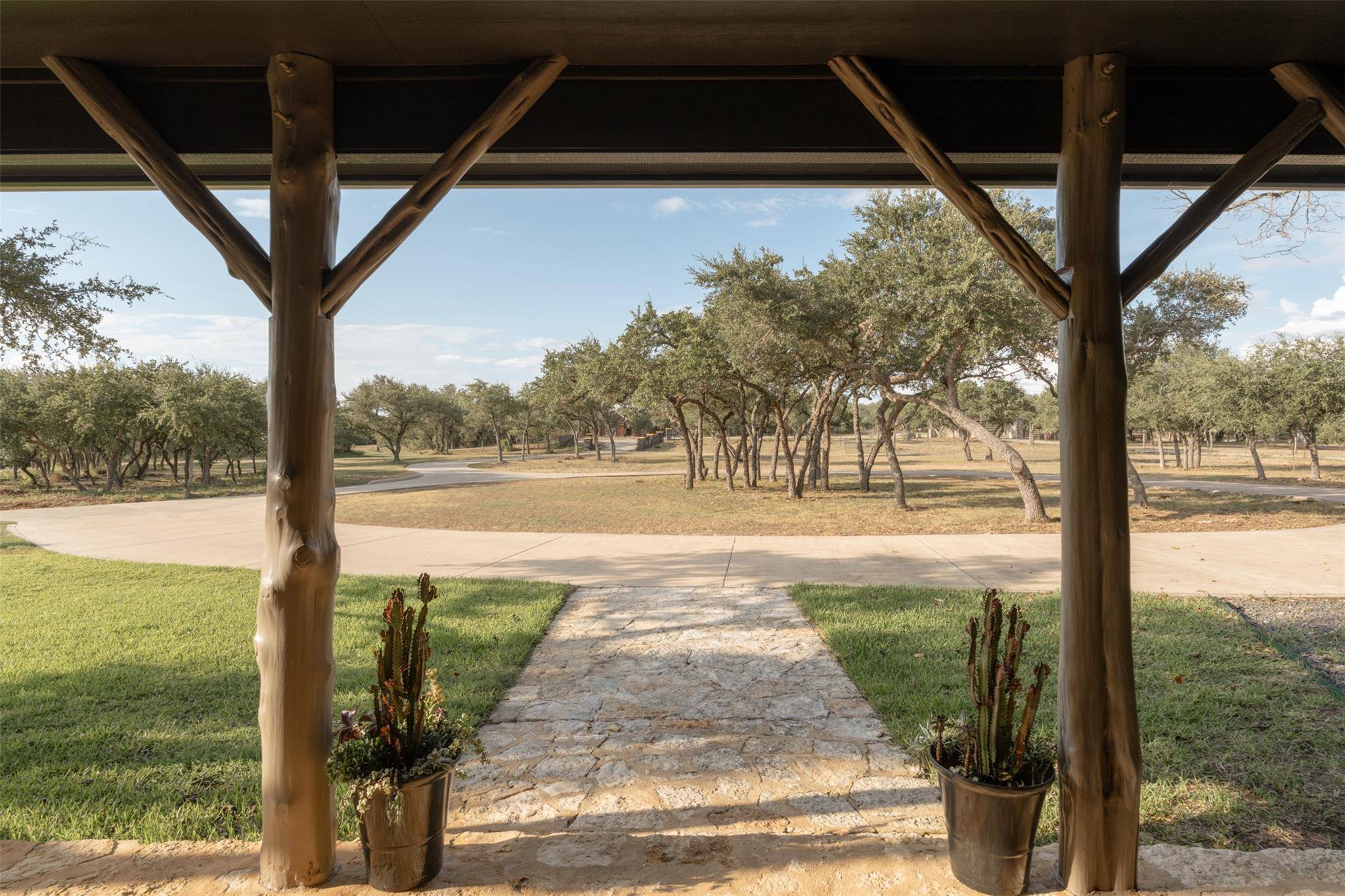 220 Fawn Meadow DR, Dripping Springs, TX 78620