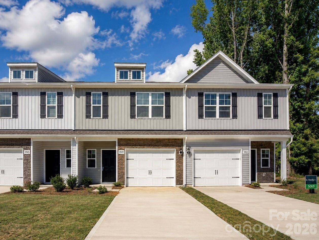 3031 Aberleaf LN, Charlotte, NC 28227