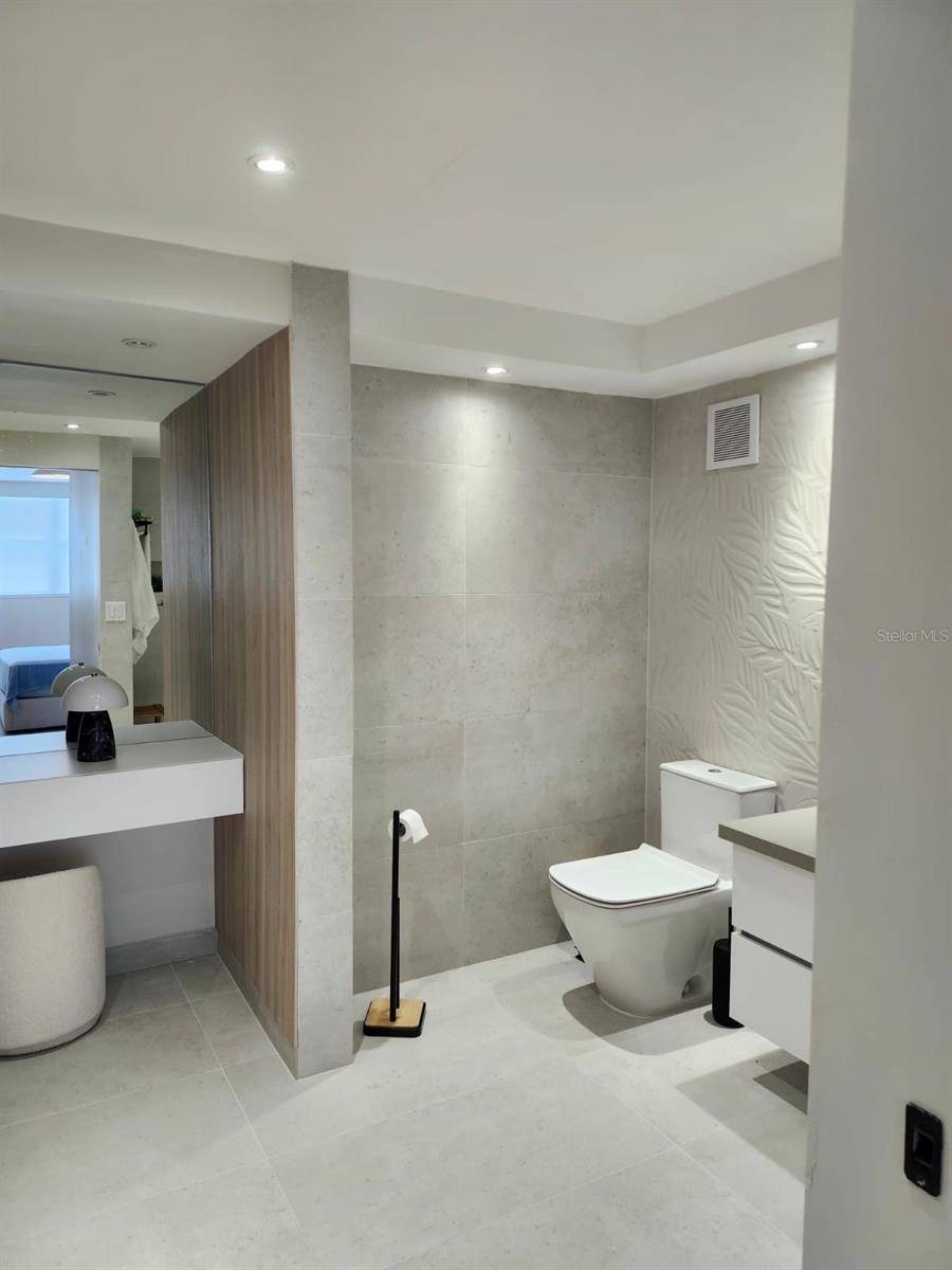 Condominio PLAYA DORADA #A-307, Carolina, PR 00979