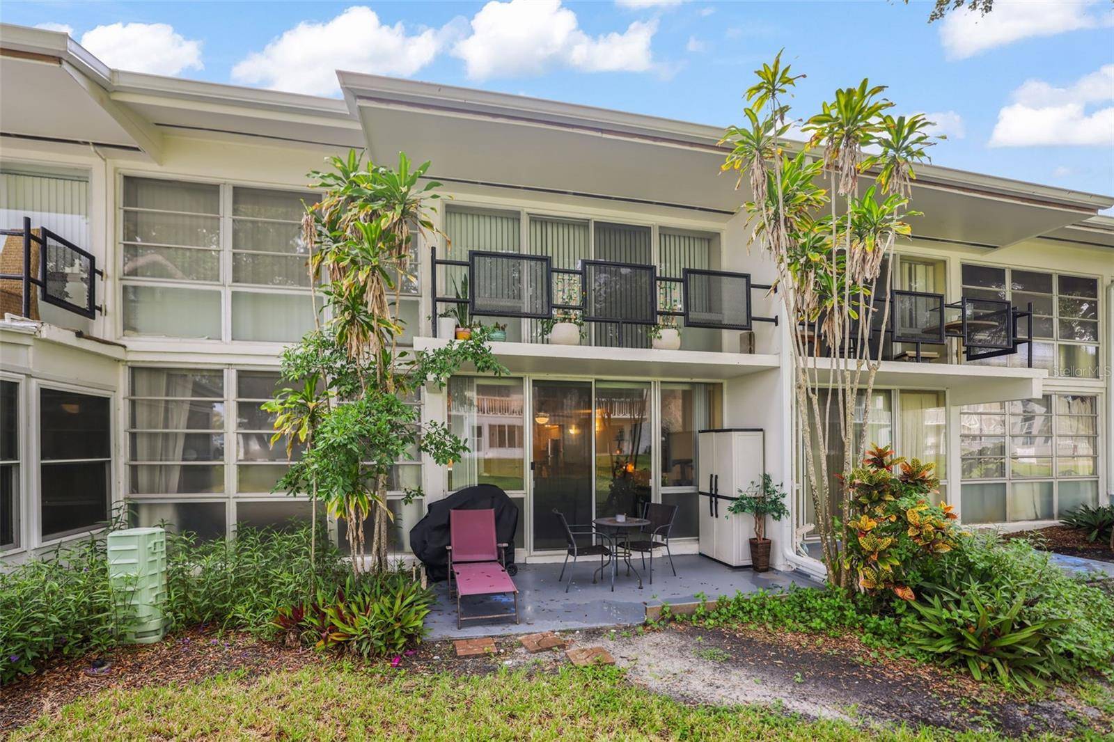 2950 W BAY DR #A5, Belleair Bluffs, FL 33770