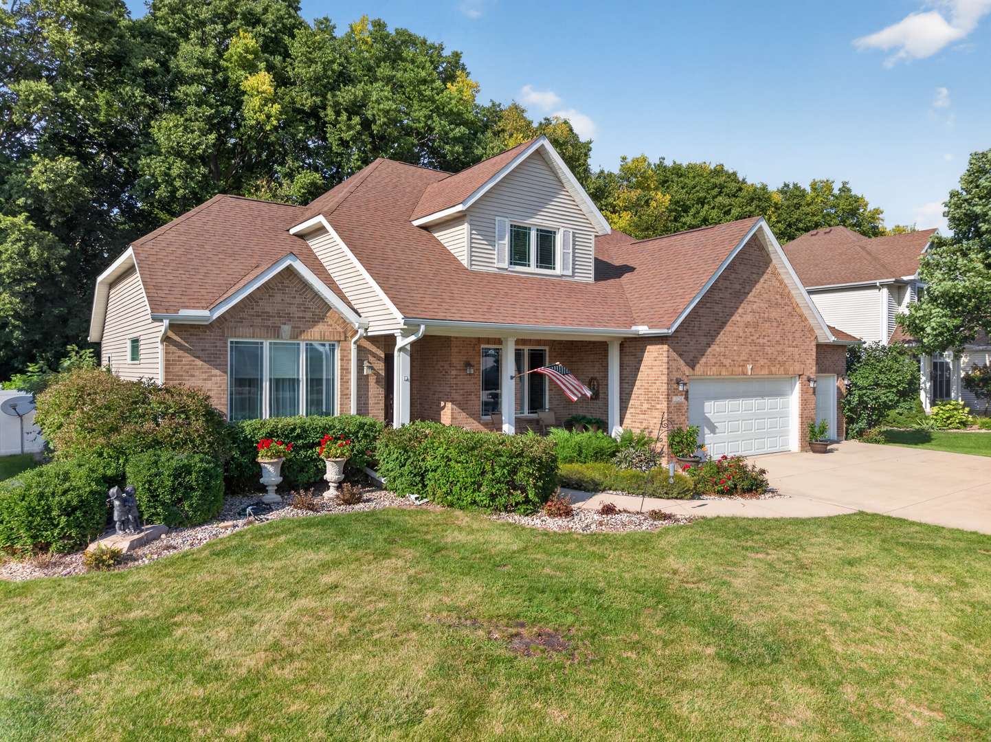 1120 Country Oak DR, Ottawa, IL 61350