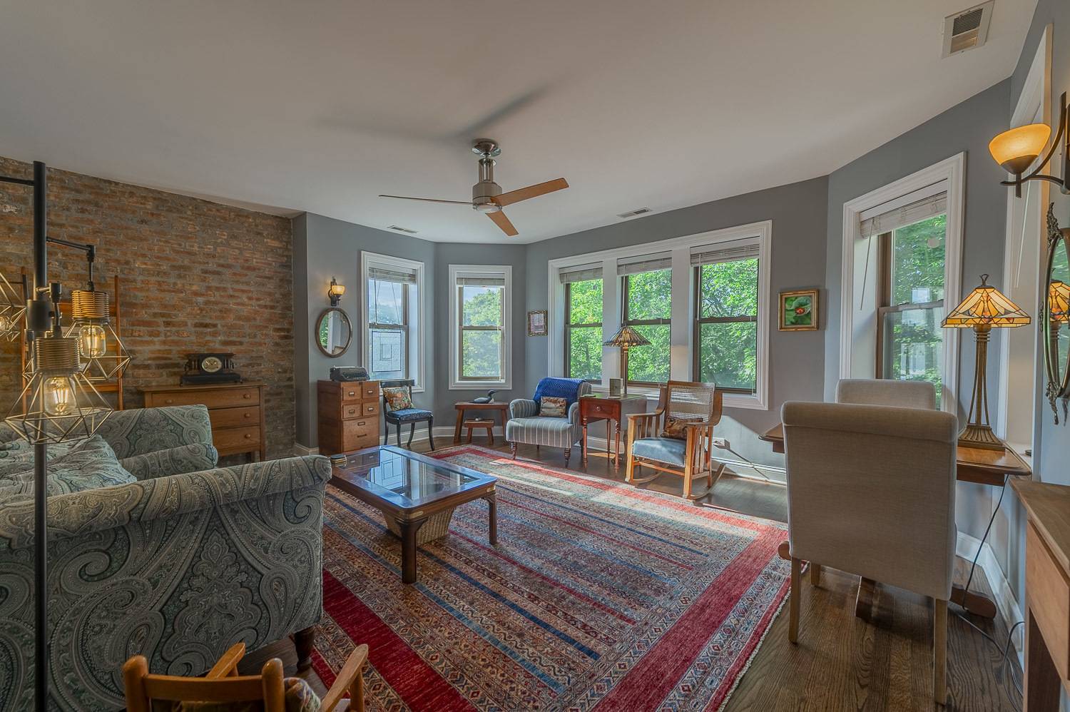 2651 W Greenleaf AVE #3W, Chicago, IL 60645