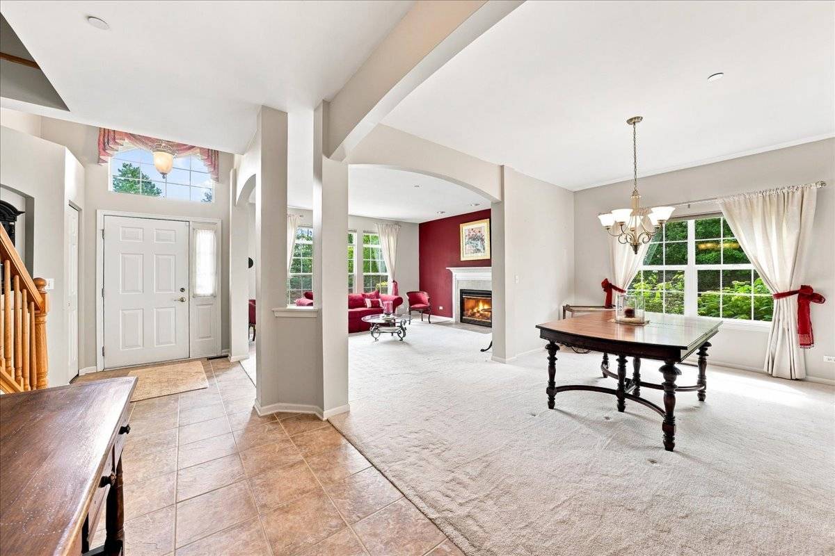 2503 Oak DR #2503, West Dundee, IL 60118