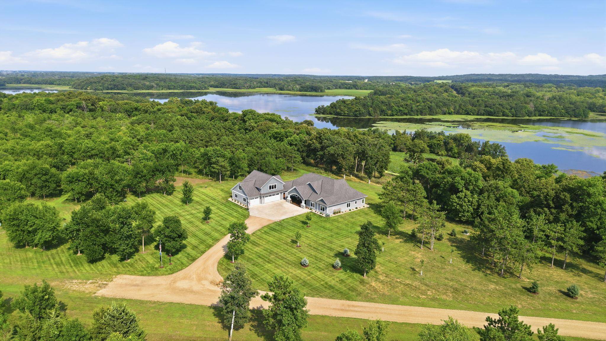 8382 198th AVE NE, New London, MN 56273