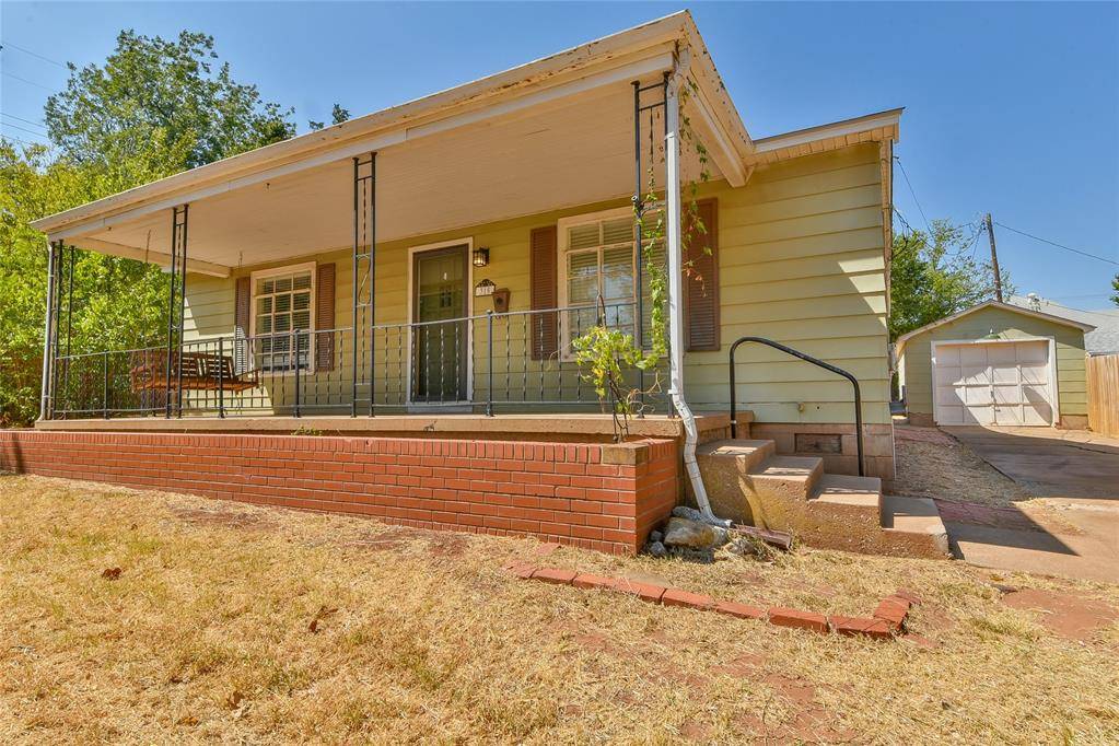 315 N 13th ST, Guthrie, OK 73044