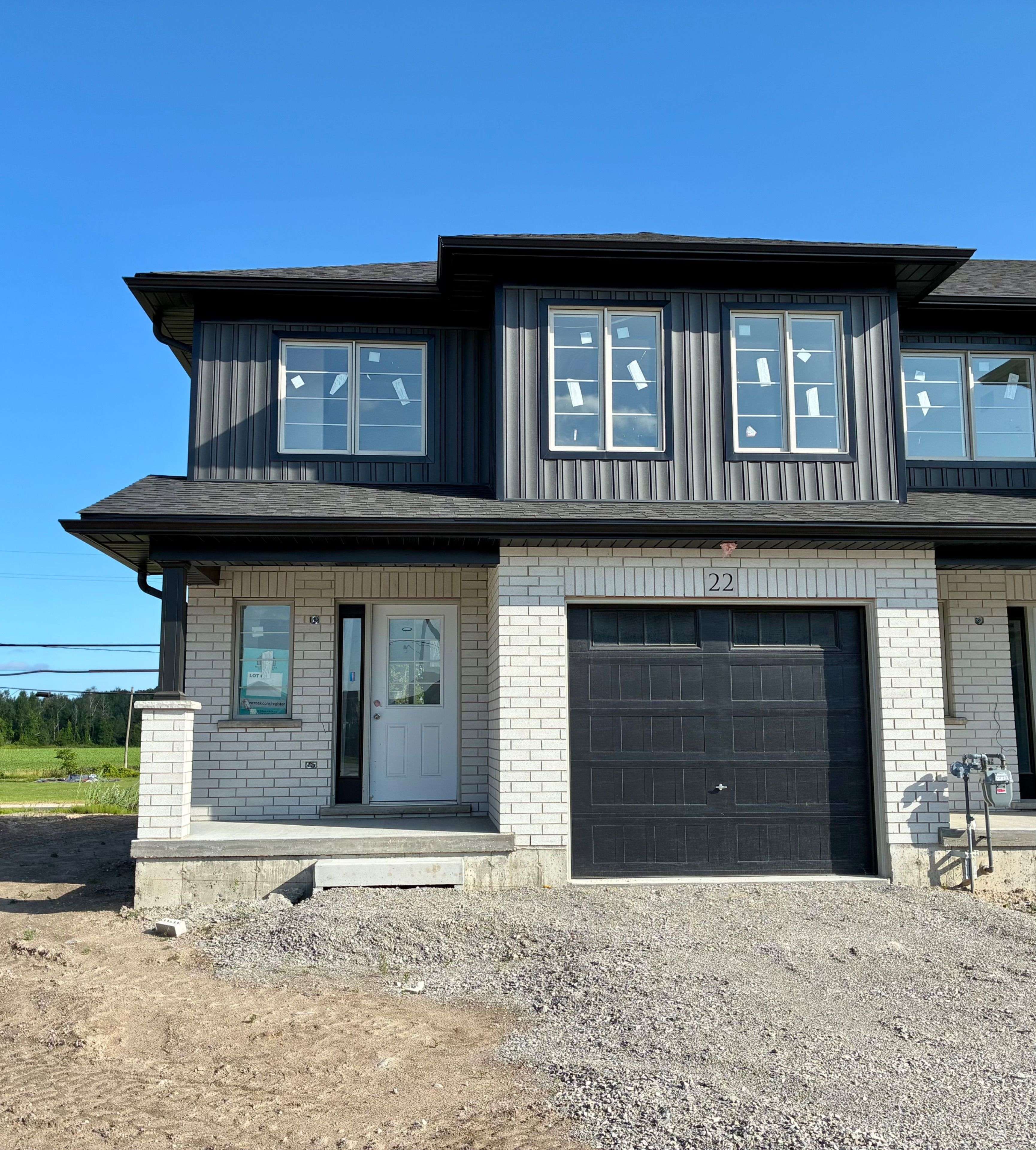 30 Strath CRES, Springwater, ON L0L 1P0