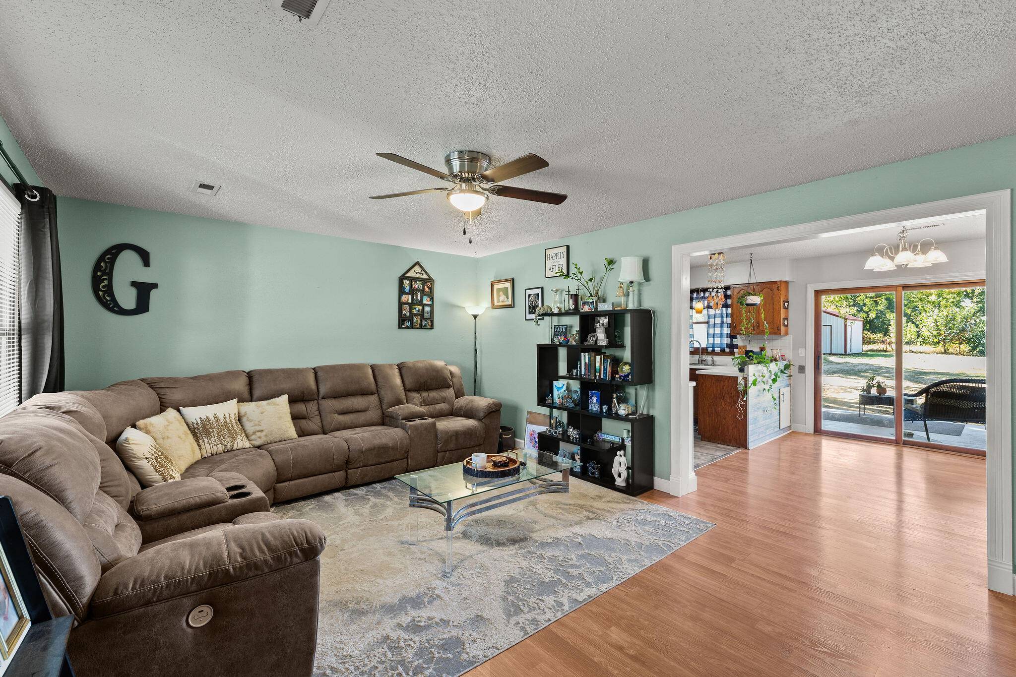 714 E Van Buren ST, Bolivar, MO 65613