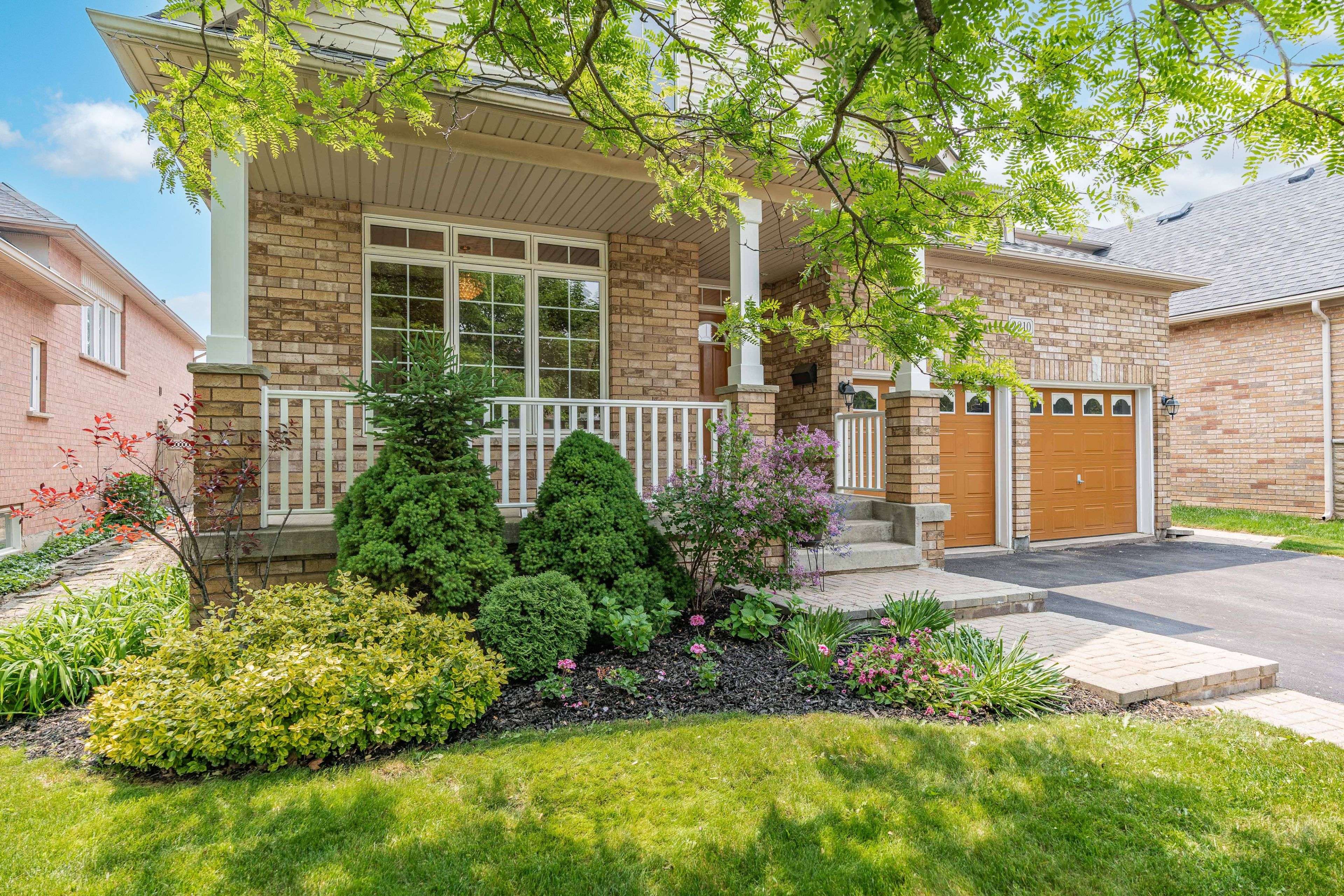 2210 Tiger RD, Burlington, ON L7M 4W9