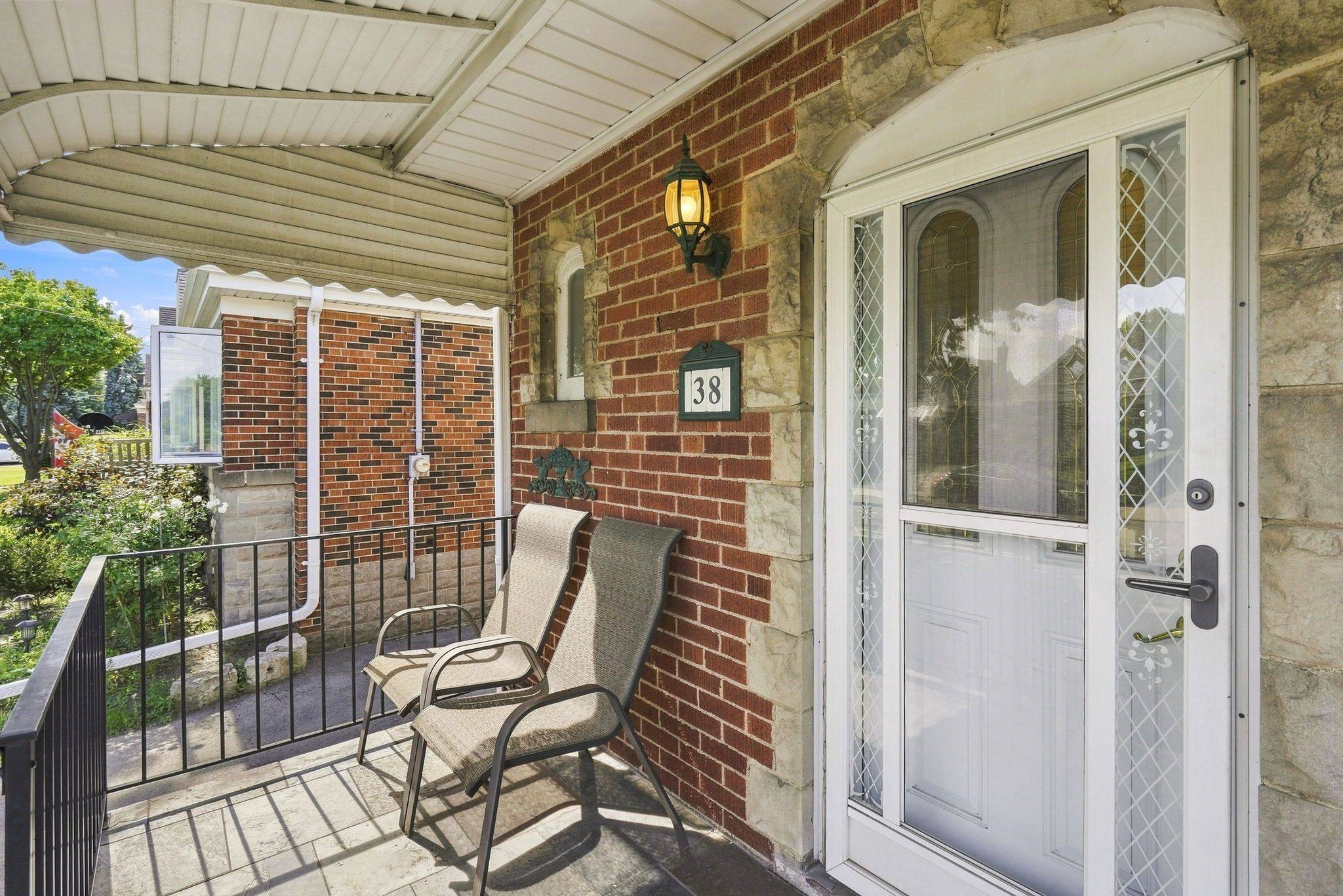 38 GARSIDE AVE S, Hamilton, ON L8K 2V6