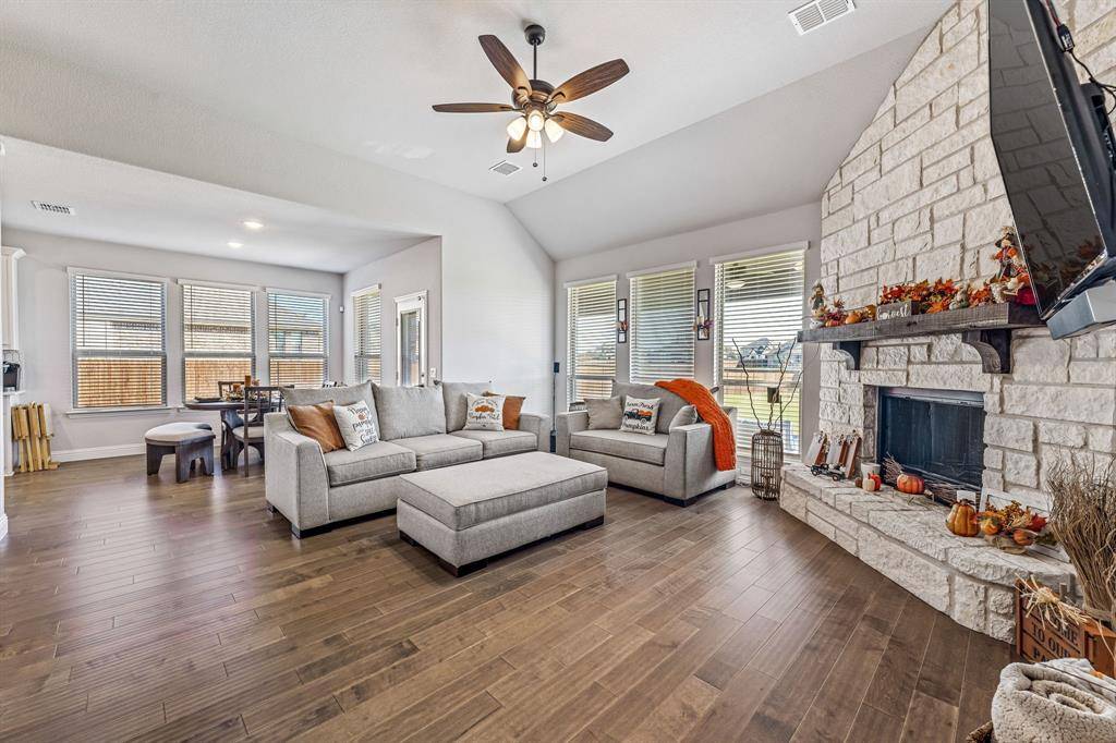 12604 Eagles Bluff, Godley, TX 76044
