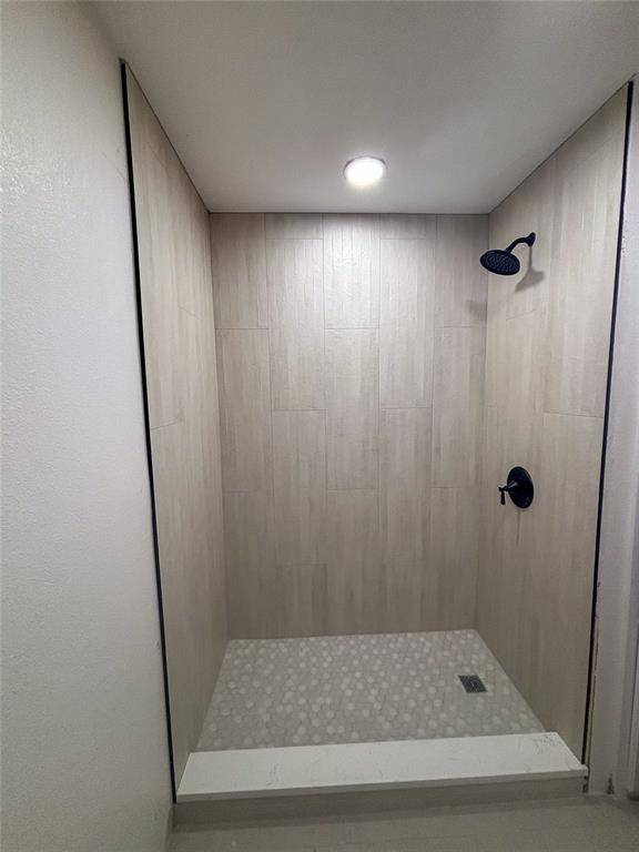5921 Woodmeadow Drive, Arlington, TX 76016