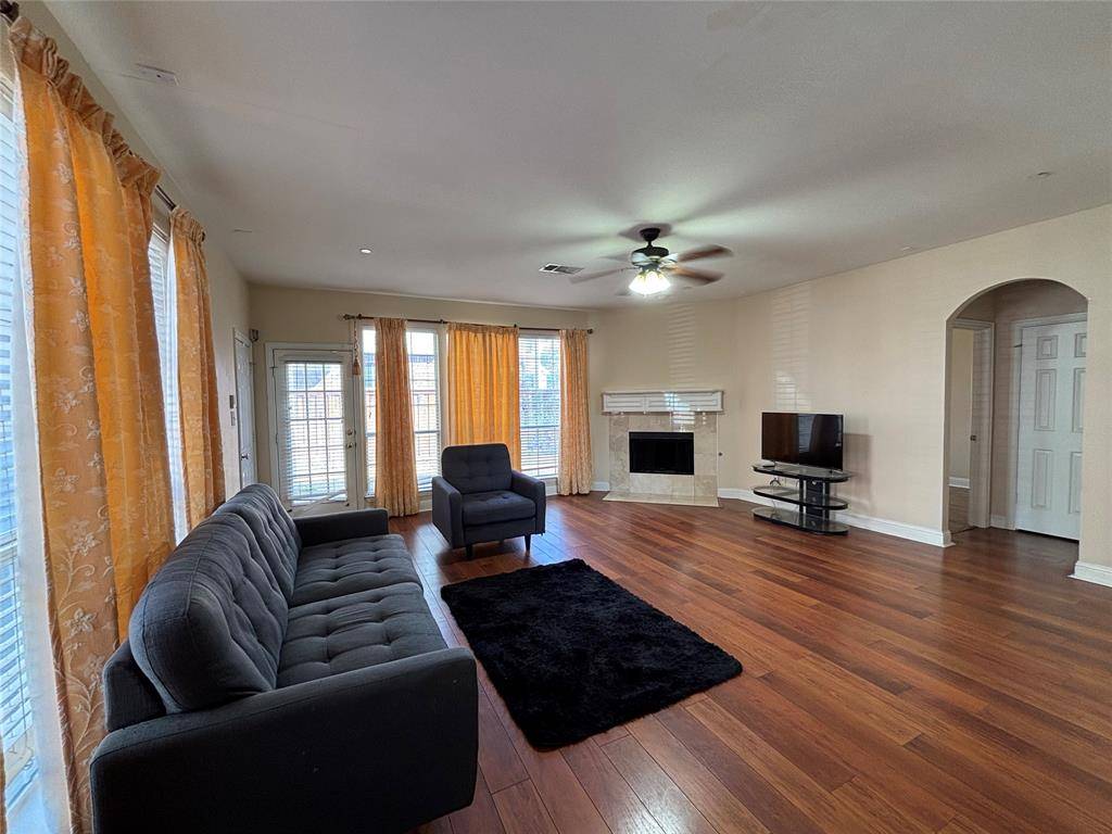 462 Richmond Street, Irving, TX 75063