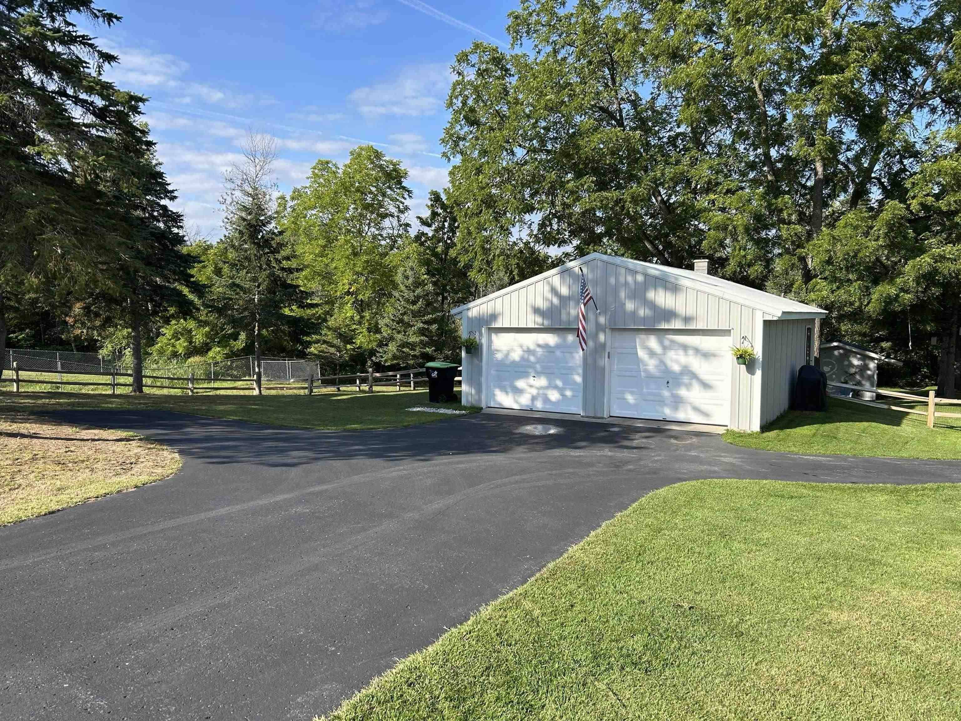 210 Spring ST, Paradise Twp, MI 49649